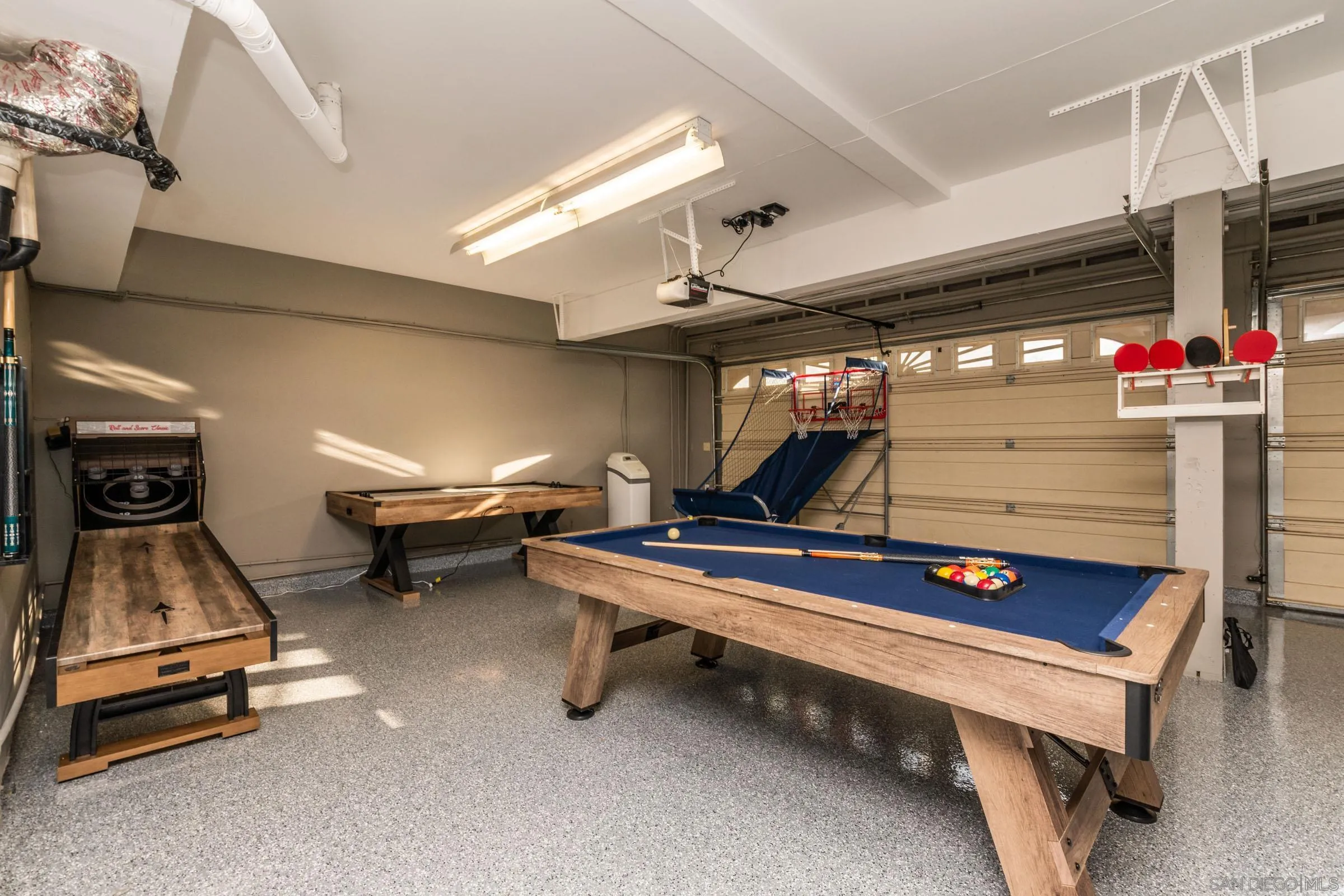 https://cdn.realtyfeed.com/cdn/127/260021336/f06f989ce7ba01ec5cb56d7c4723a582.webp