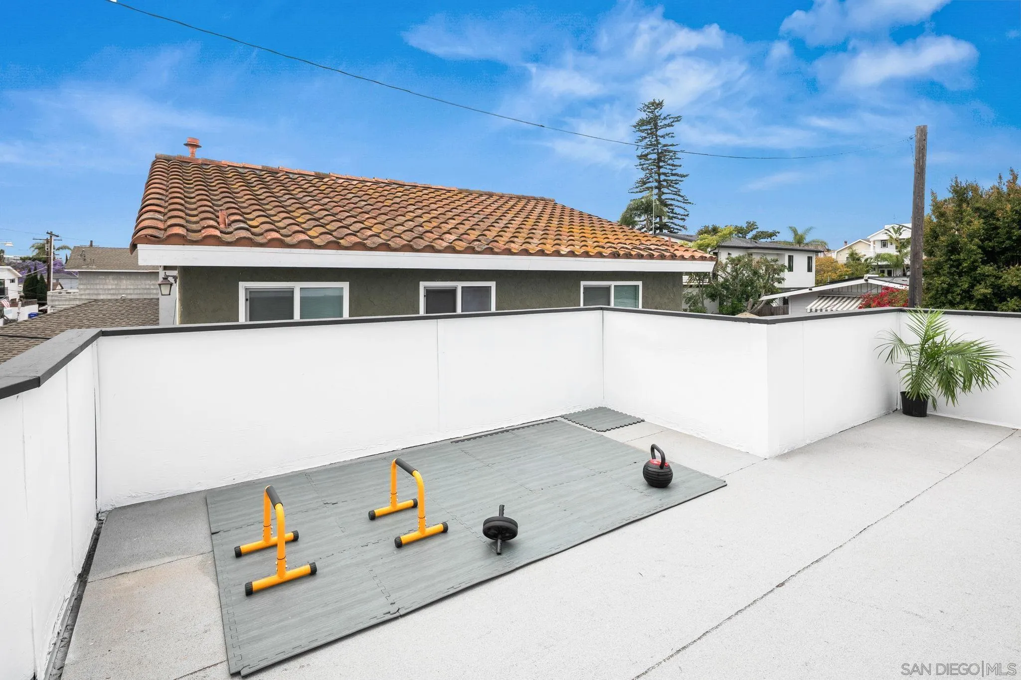 https://cdn.realtyfeed.com/cdn/127/260021347/8c1827842677680b4b79a0fc3361c9c6.webp
