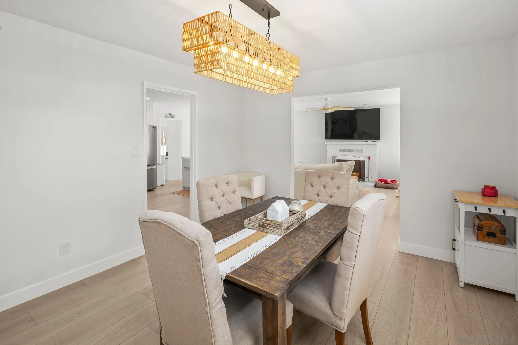 https://cdn.realtyfeed.com/cdn/127/260021347/d242131b78d94e02d41b7d22ab228d22.webp