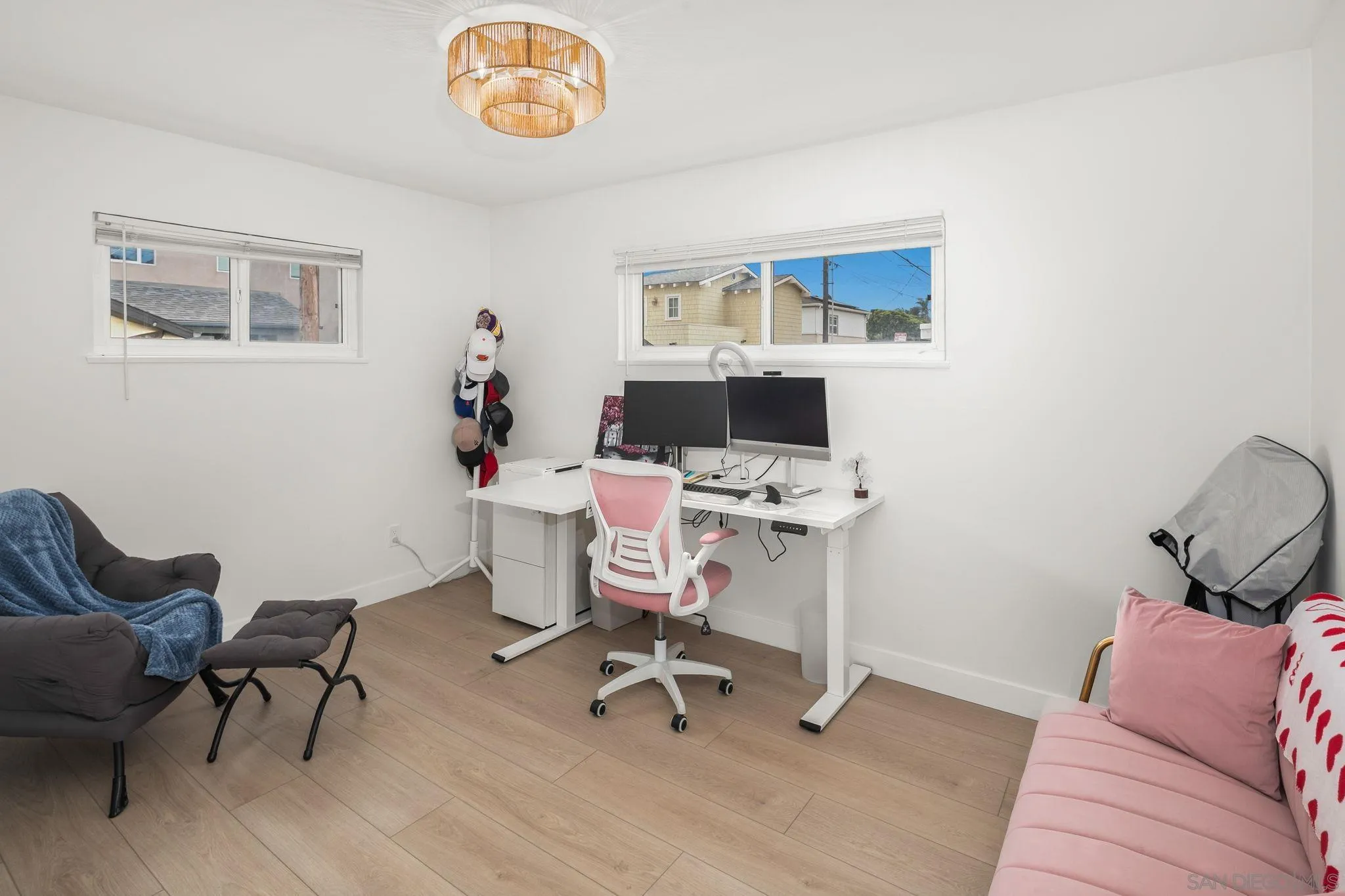 https://cdn.realtyfeed.com/cdn/127/260021347/f933421f0b4e69d29d312aa9c7ce1f88.webp