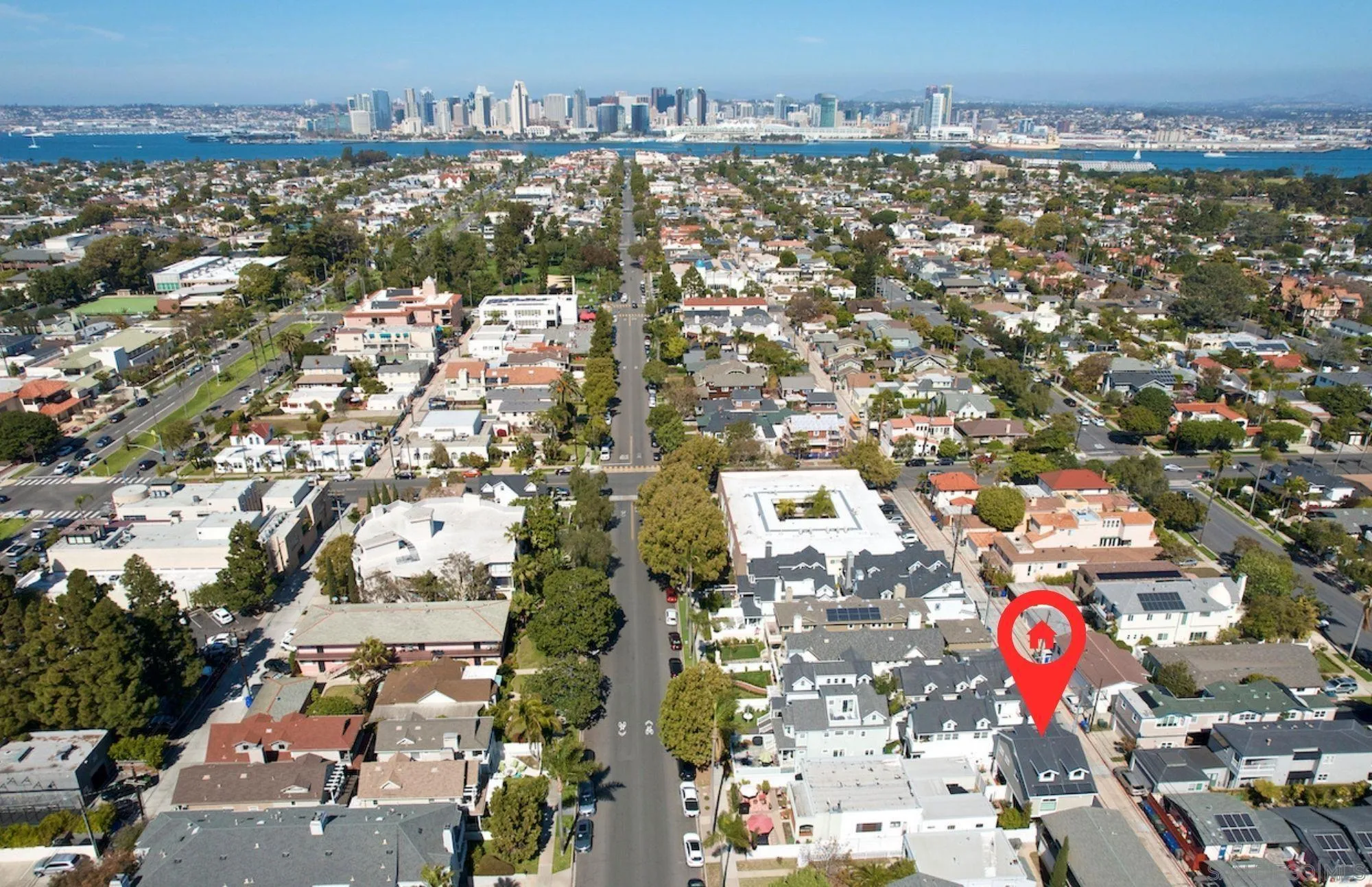 https://cdn.realtyfeed.com/cdn/127/260021356/52d82dfabf048e91a78e556ebf4d87bf.webp