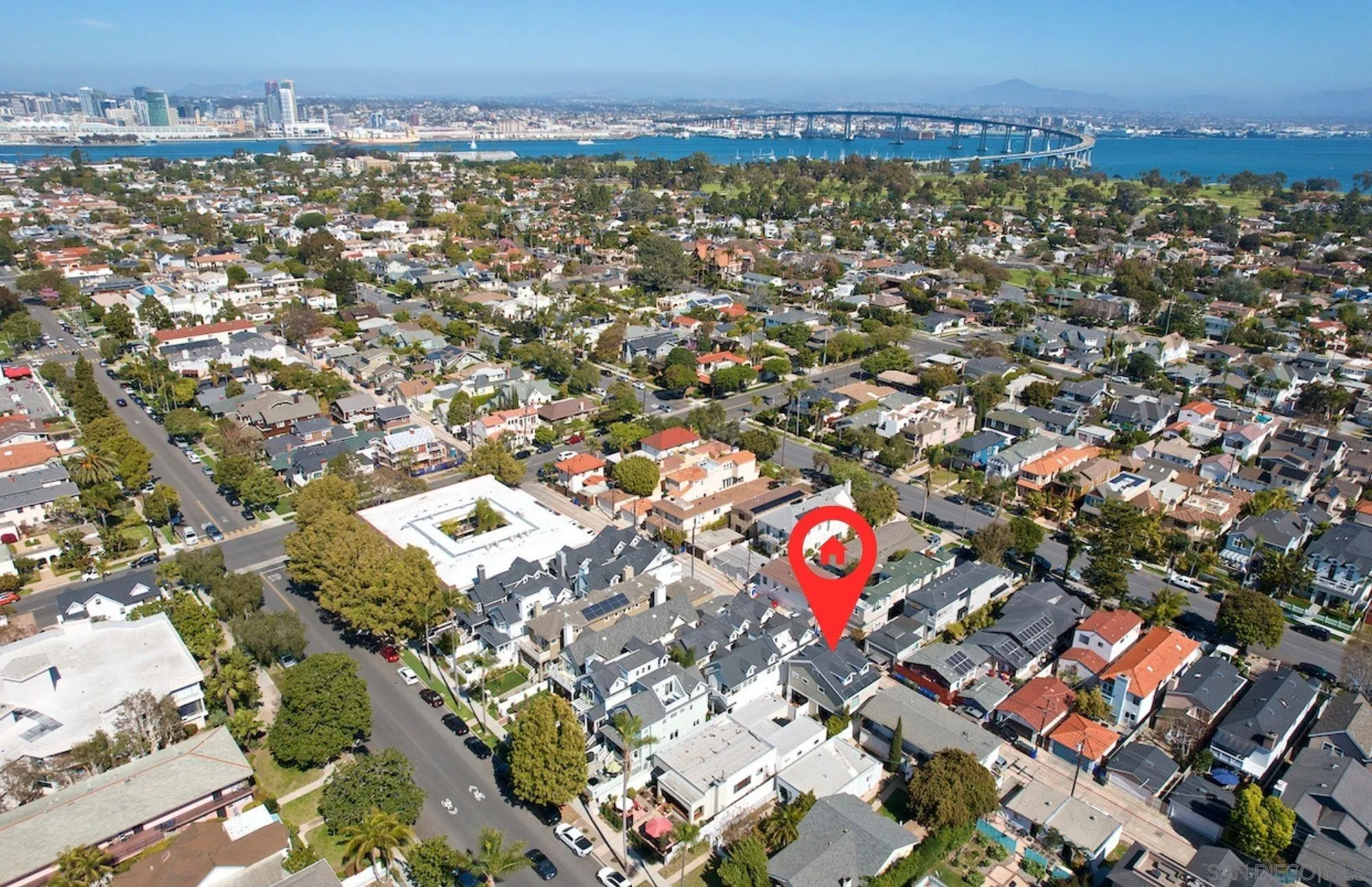 https://cdn.realtyfeed.com/cdn/127/260021356/833a1dc66ab134e08abf3d830303fa5c.webp