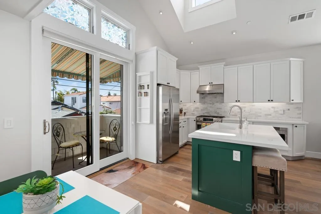 https://cdn.realtyfeed.com/cdn/127/260021356/8b77f8a9a18a3d2d1f689c16e12023ae.webp