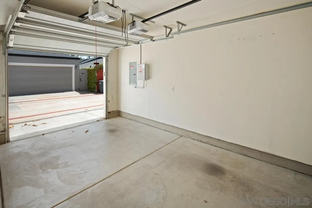 https://cdn.realtyfeed.com/cdn/127/260021356/f475deaa54ef02e71b93b85230e6ca72.webp