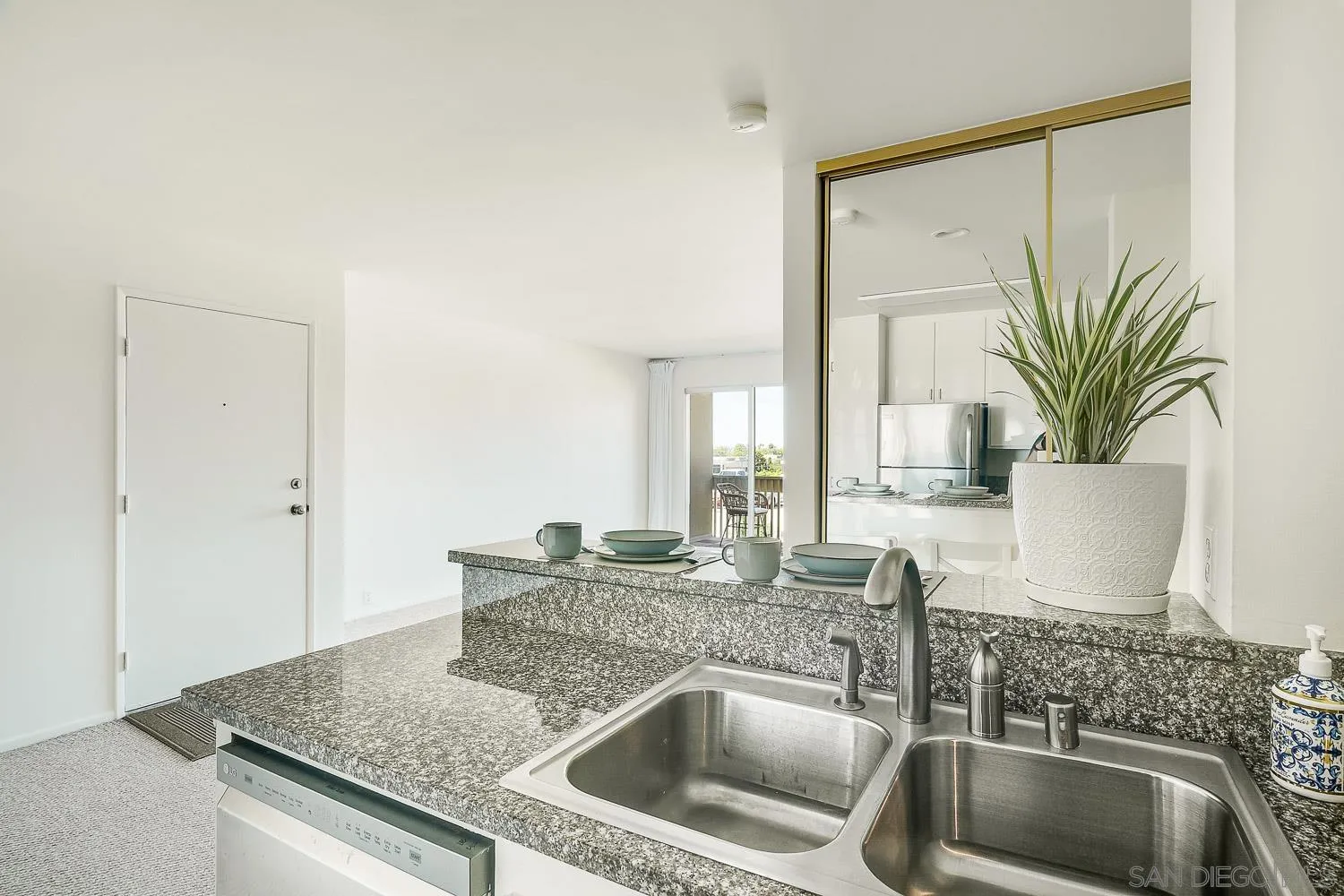 https://cdn.realtyfeed.com/cdn/127/260021366/0b60d45e5d8c099d51678e092a5beb9d.webp