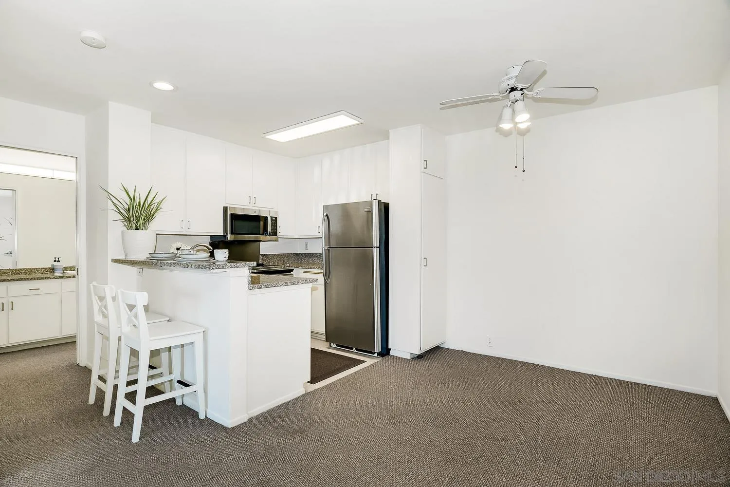 https://cdn.realtyfeed.com/cdn/127/260021366/ec44384c7619aa825b7981d816af4e52.webp