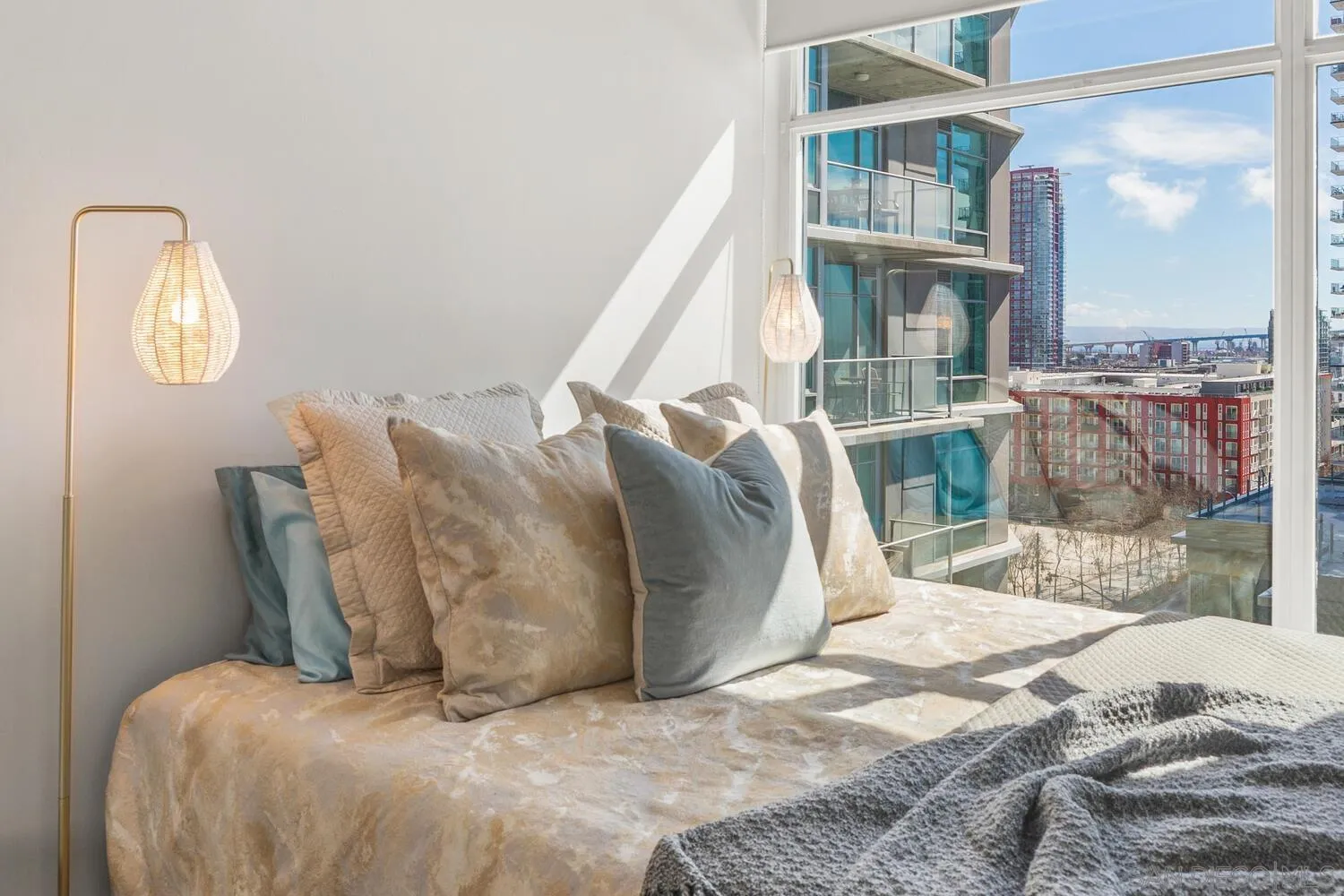 https://cdn.realtyfeed.com/cdn/127/260021370/42ac3ad979dcb1028bcf9fdc2f28f074.webp