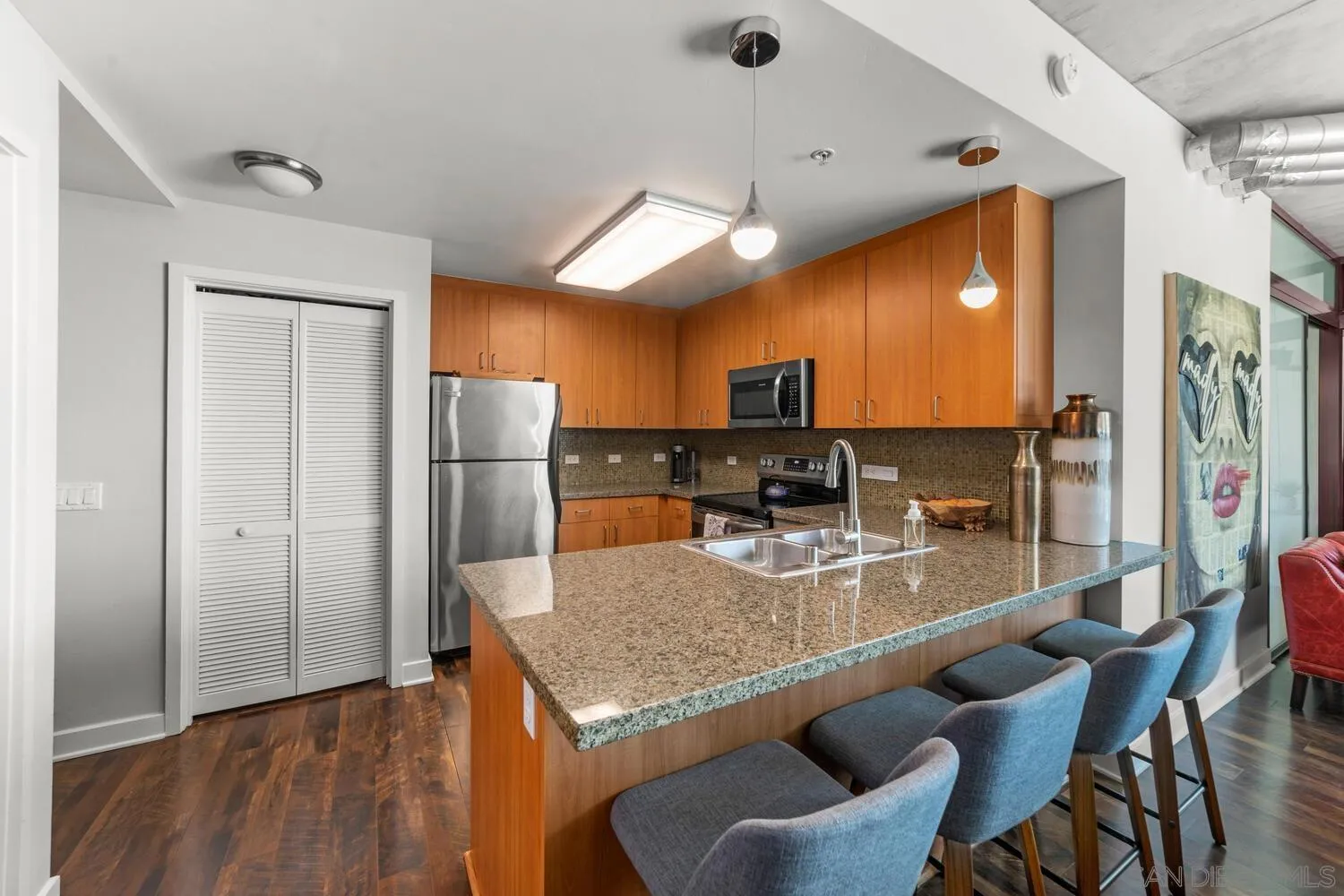 https://cdn.realtyfeed.com/cdn/127/260021370/7ba4f17f05972466861ca3c96852c8ea.webp