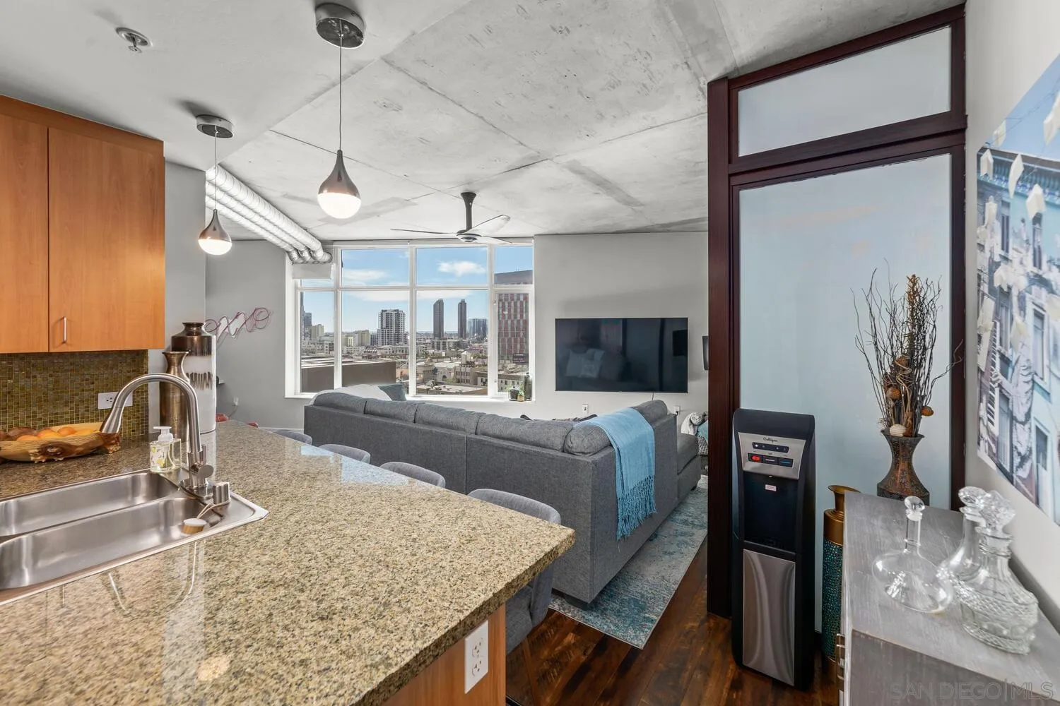 https://cdn.realtyfeed.com/cdn/127/260021370/96574e529f77e8638b95cfb61f95e7fa.webp