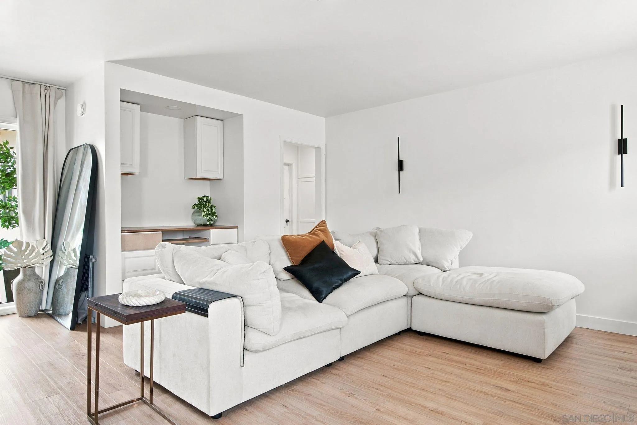 https://cdn.realtyfeed.com/cdn/127/260021373/a0f51a2ab6d0ee460842717301ef5690.webp