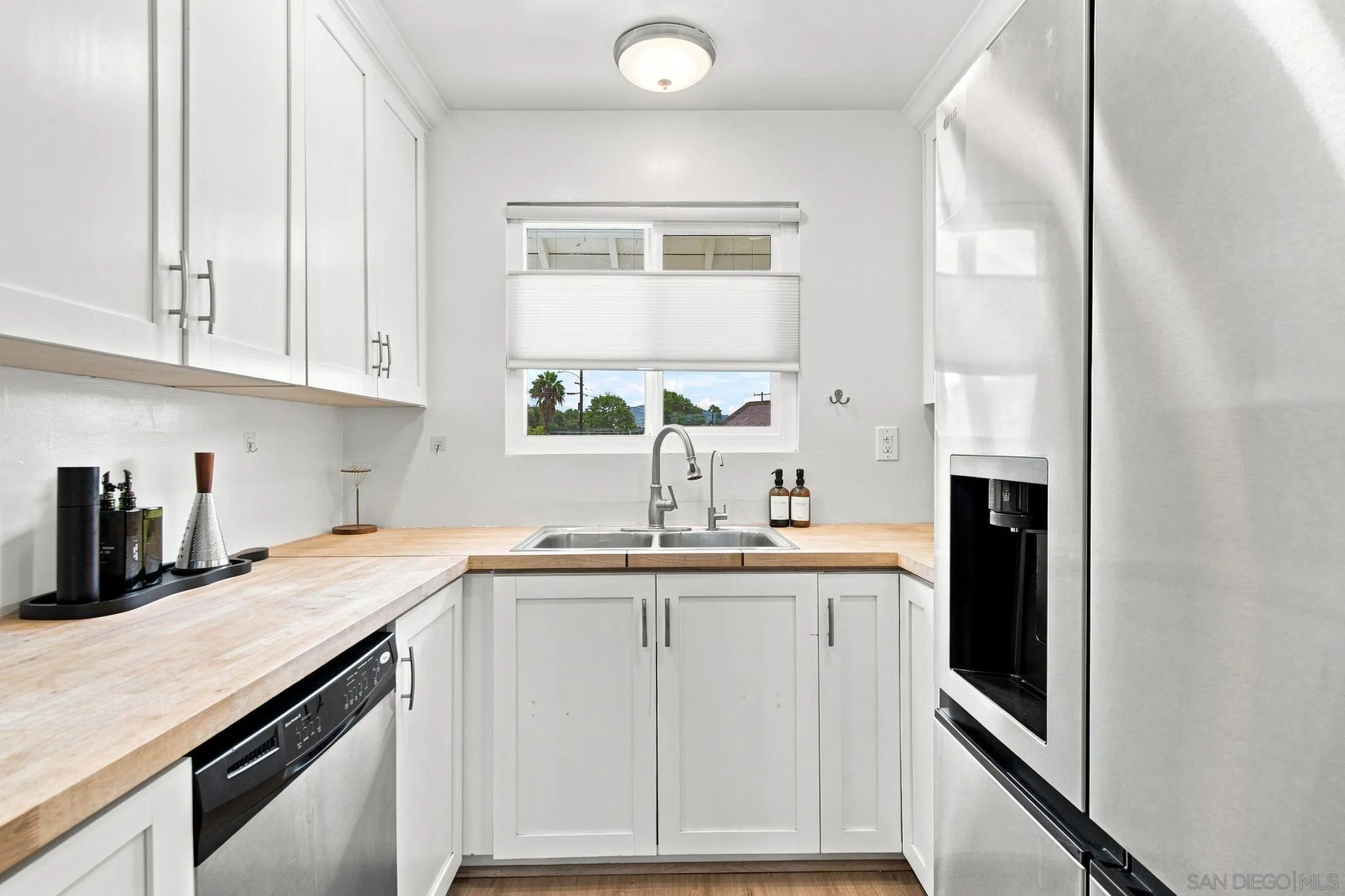 https://cdn.realtyfeed.com/cdn/127/260021373/d3fee6a68618f91ed0762d070a09c4bc.webp