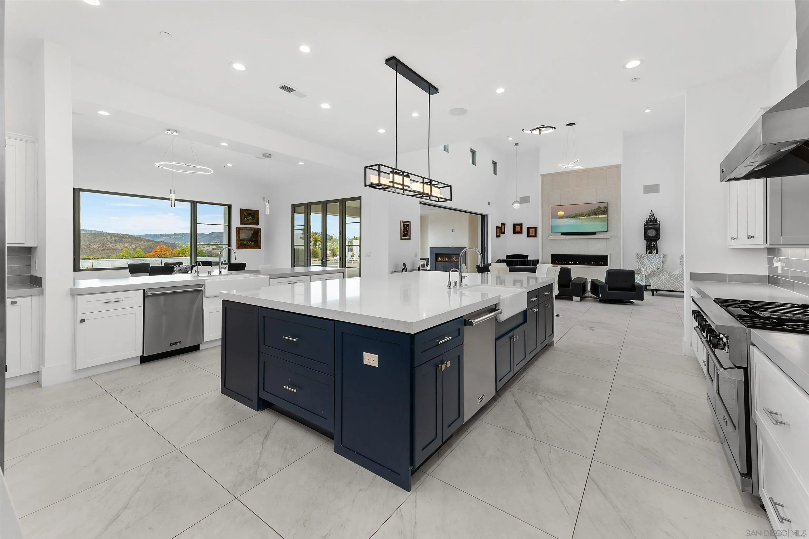 https://cdn.realtyfeed.com/cdn/127/260021375/1bce27504d1cc345ef359a5dc3f48a9b.webp