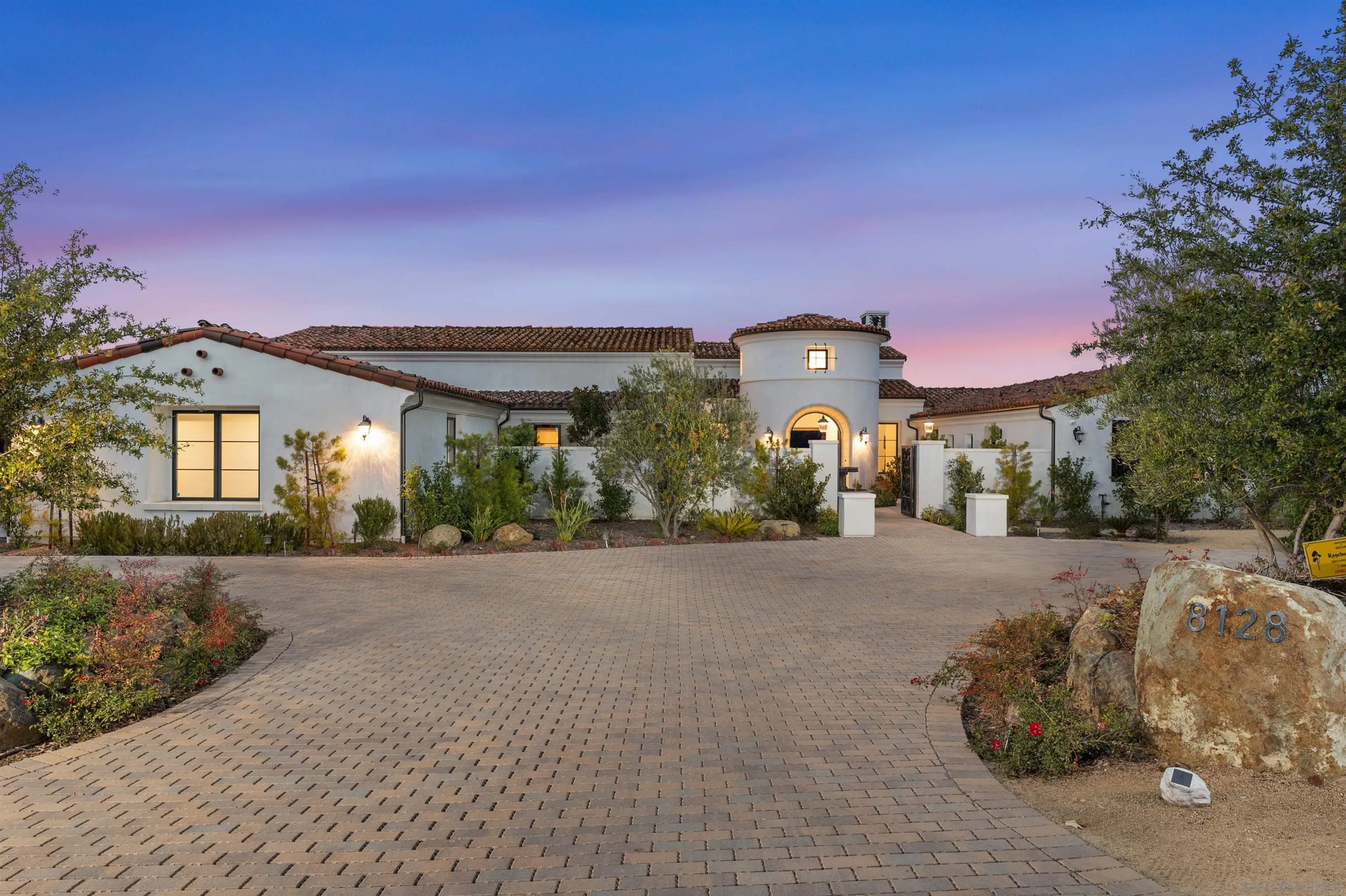 https://cdn.realtyfeed.com/cdn/127/260021375/30958f4cf4999c966bf6a81fac391c80.webp