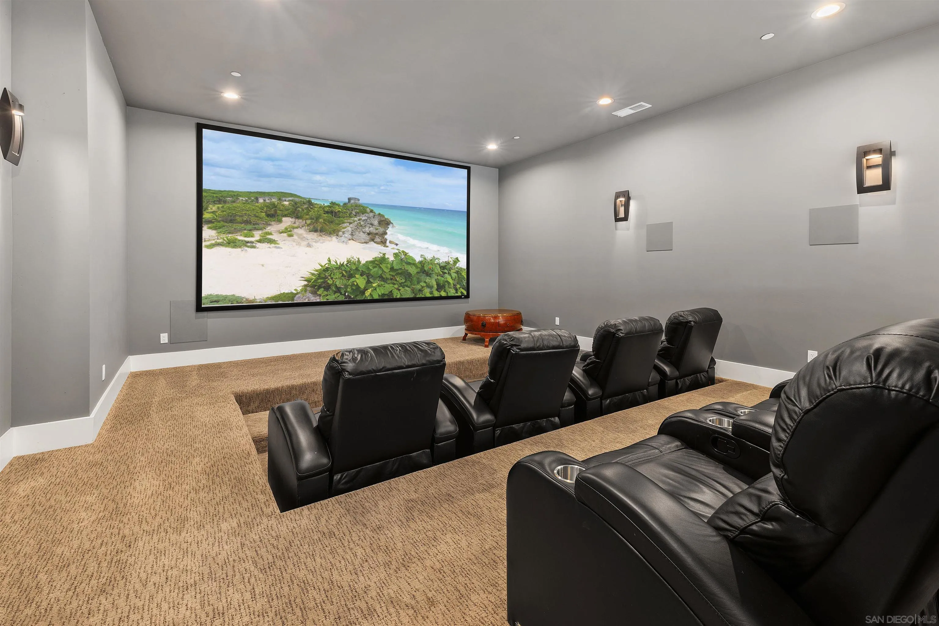 https://cdn.realtyfeed.com/cdn/127/260021375/923ca88113d3b5ffc3cfbe5a467506b0.webp