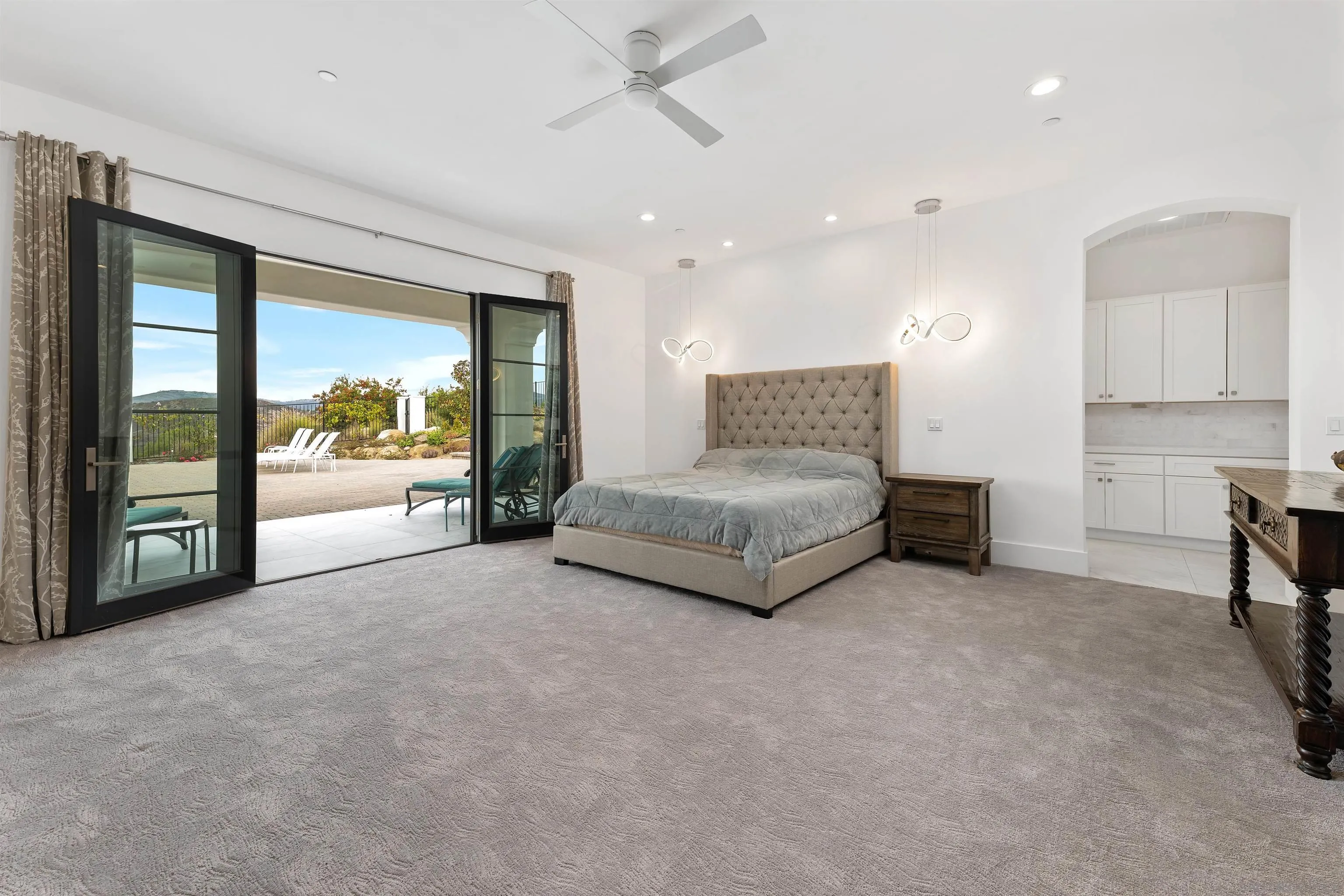 https://cdn.realtyfeed.com/cdn/127/260021375/bb2d8ec4b0213e4773afa7f255a17445.webp