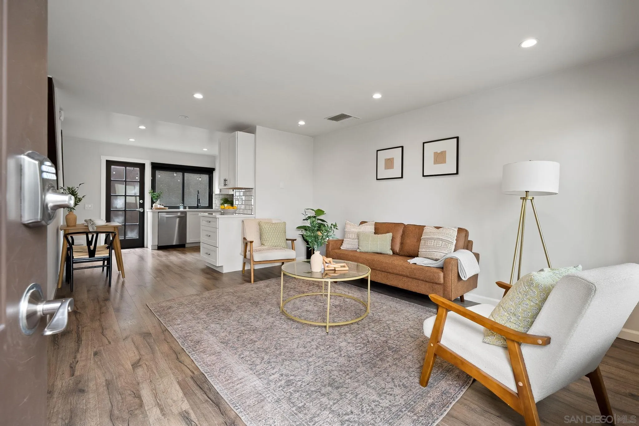 https://cdn.realtyfeed.com/cdn/127/260021376/3027c012f984360877b015e682e9f76f.webp