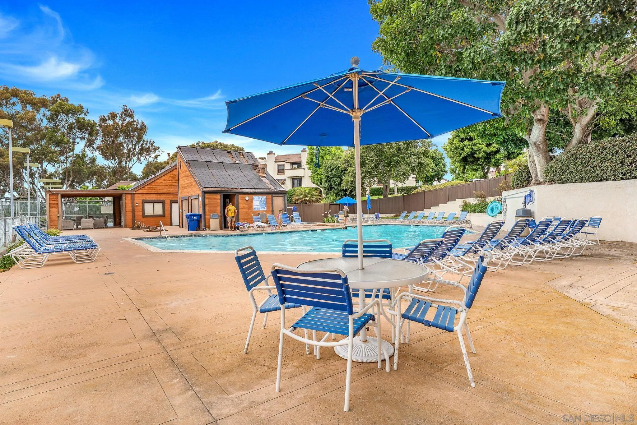 https://cdn.realtyfeed.com/cdn/127/260021376/563eea58567d3c59c36001bf7dcd4cf3.webp