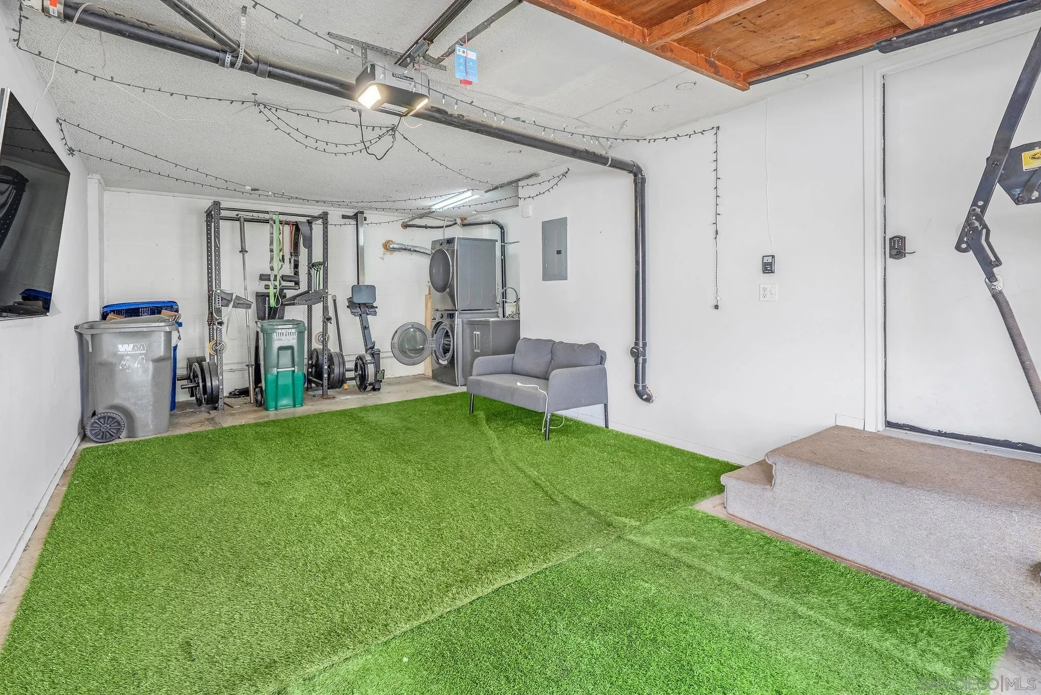 https://cdn.realtyfeed.com/cdn/127/260021376/82964717d2b24ba1ee115a1e34fec40b.webp