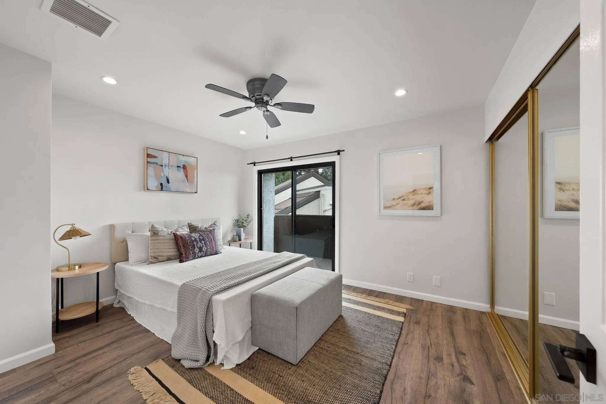 https://cdn.realtyfeed.com/cdn/127/260021376/913bc6bab6e396f73b7ab43c8a7d3193.webp