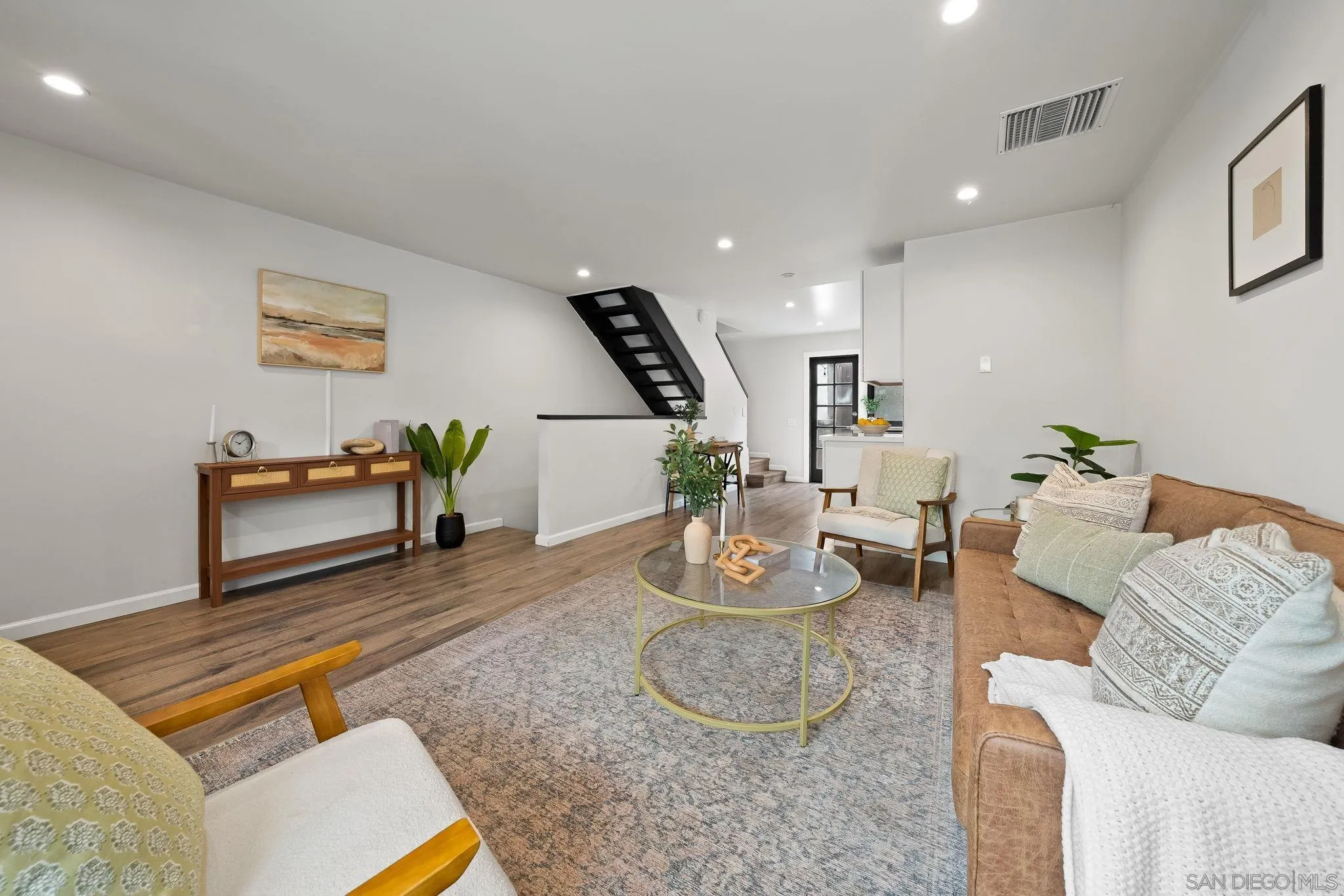 https://cdn.realtyfeed.com/cdn/127/260021376/a1d1ff0dba2528f5a1d244e4f406c640.webp