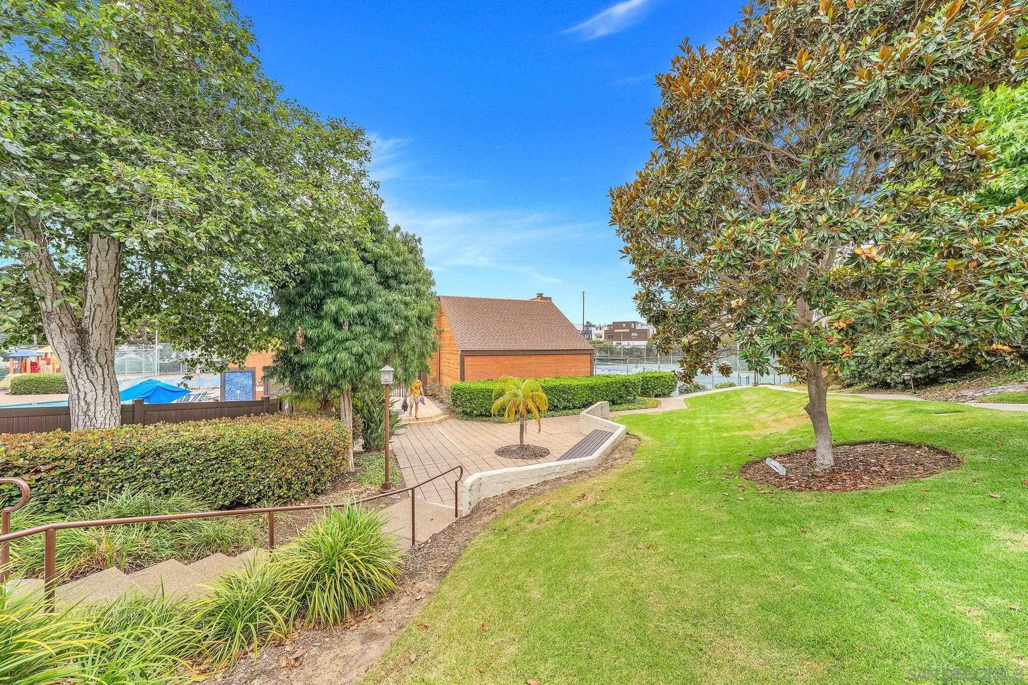 https://cdn.realtyfeed.com/cdn/127/260021376/f2ffb111c0c55aa59d931f230aa0093e.webp