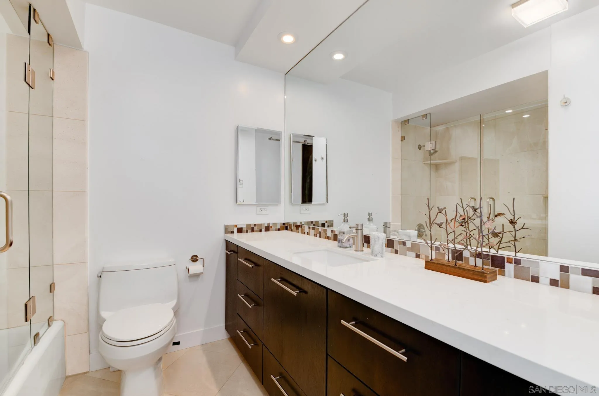 https://cdn.realtyfeed.com/cdn/127/260021377/4cb6c8aa7d5266cbe6c2ae74d7ad0457.webp