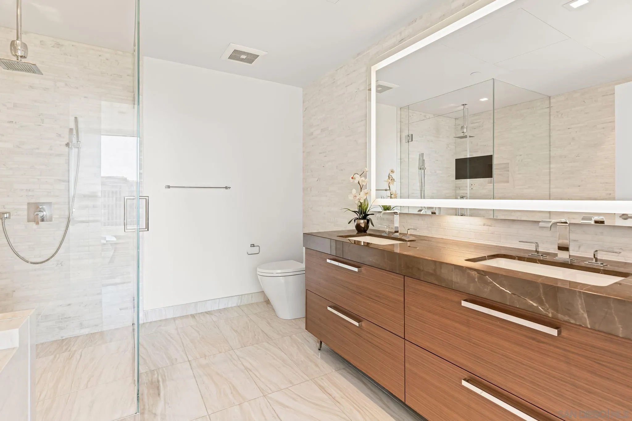 https://cdn.realtyfeed.com/cdn/127/260021380/1ad0d82cf54ece8d98b55d48fd1b0dd7.webp