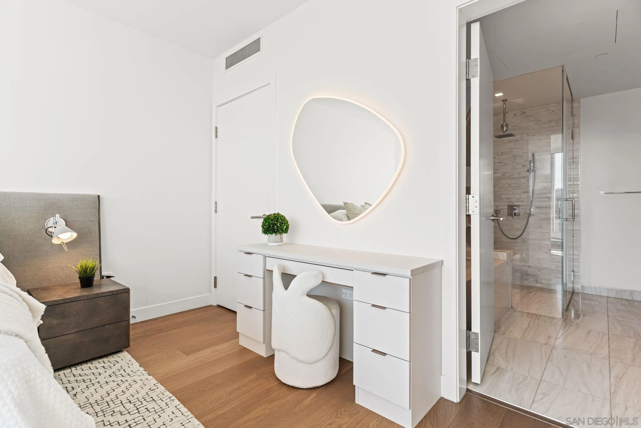 https://cdn.realtyfeed.com/cdn/127/260021380/6254c5161c59babcb418a545fe465aca.webp