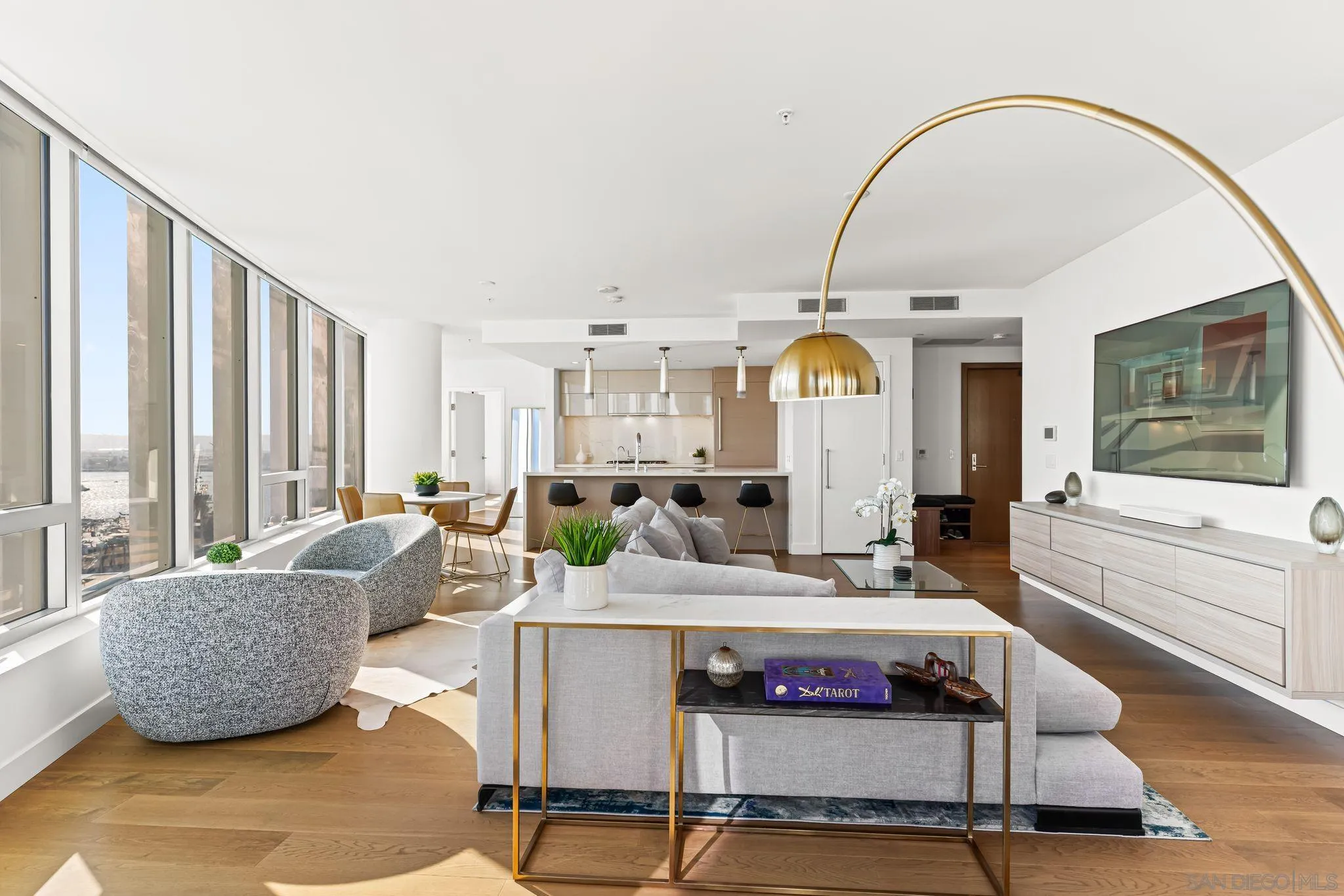 https://cdn.realtyfeed.com/cdn/127/260021380/8871a62cd7f6bf82dd99d998a6e7bc90.webp