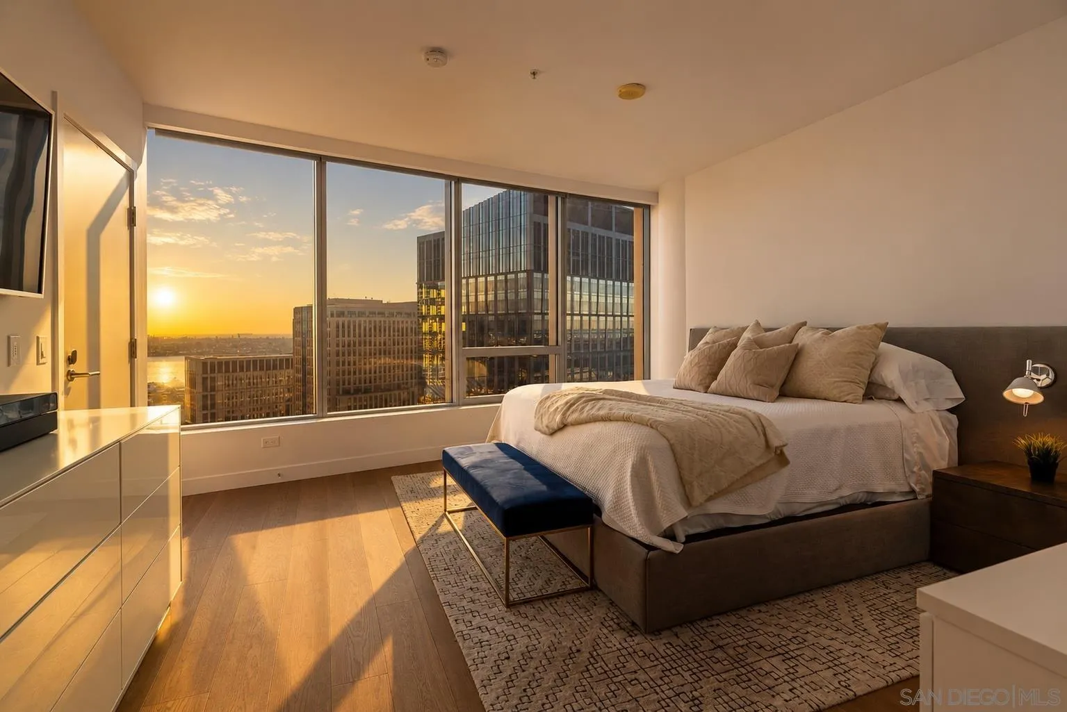 https://cdn.realtyfeed.com/cdn/127/260021380/a7519c65646d6d4cc9326ba281c563b4.webp