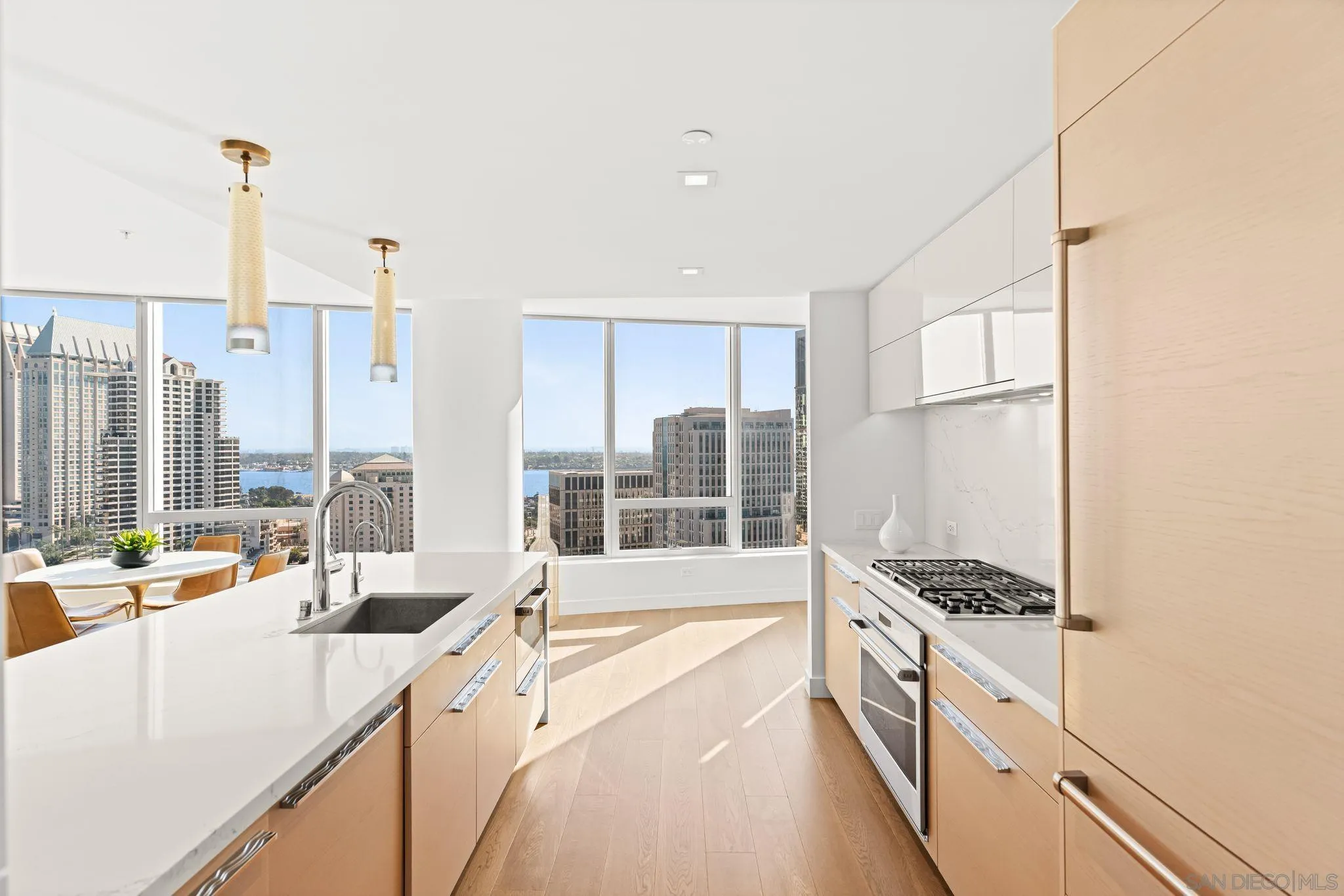 https://cdn.realtyfeed.com/cdn/127/260021380/cfbff744857769efbcd41e3952267a95.webp