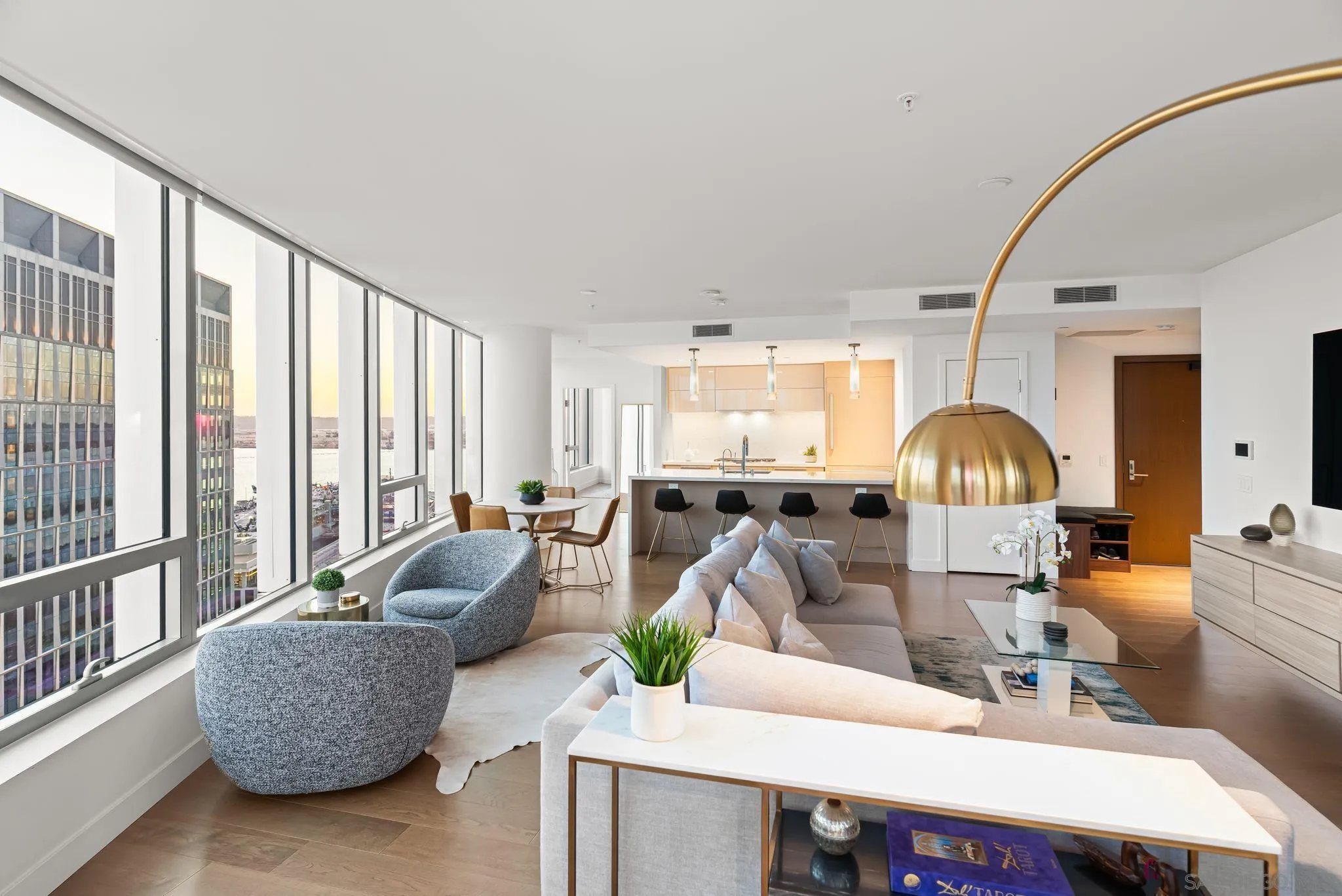 https://cdn.realtyfeed.com/cdn/127/260021380/d97bbcd6012fd38112d52deb5f51ffc8.webp