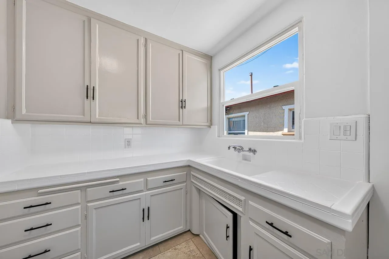 3630 Highland Ave, San Diego, CA 92105 - Photo 5 of 21, San Diego, CA