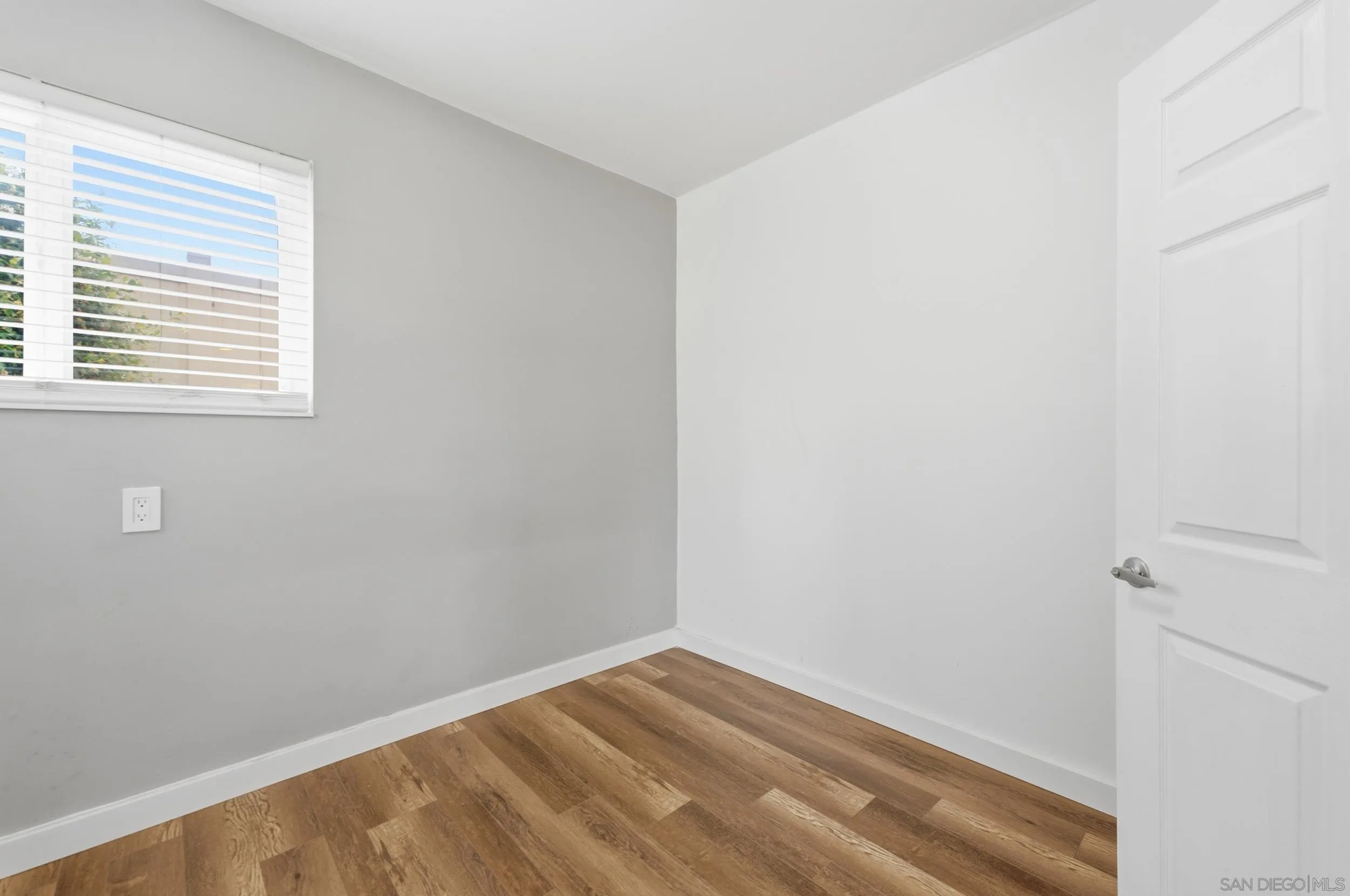 https://cdn.realtyfeed.com/cdn/127/260021384/047f90ef8932a22e37a39ce91345188b.webp