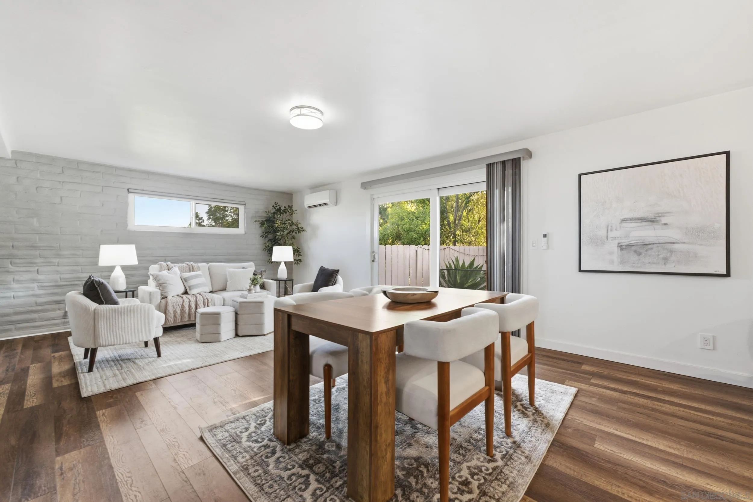 https://cdn.realtyfeed.com/cdn/127/260021384/210467c19c692a1bda305bbd5497fa8e.webp