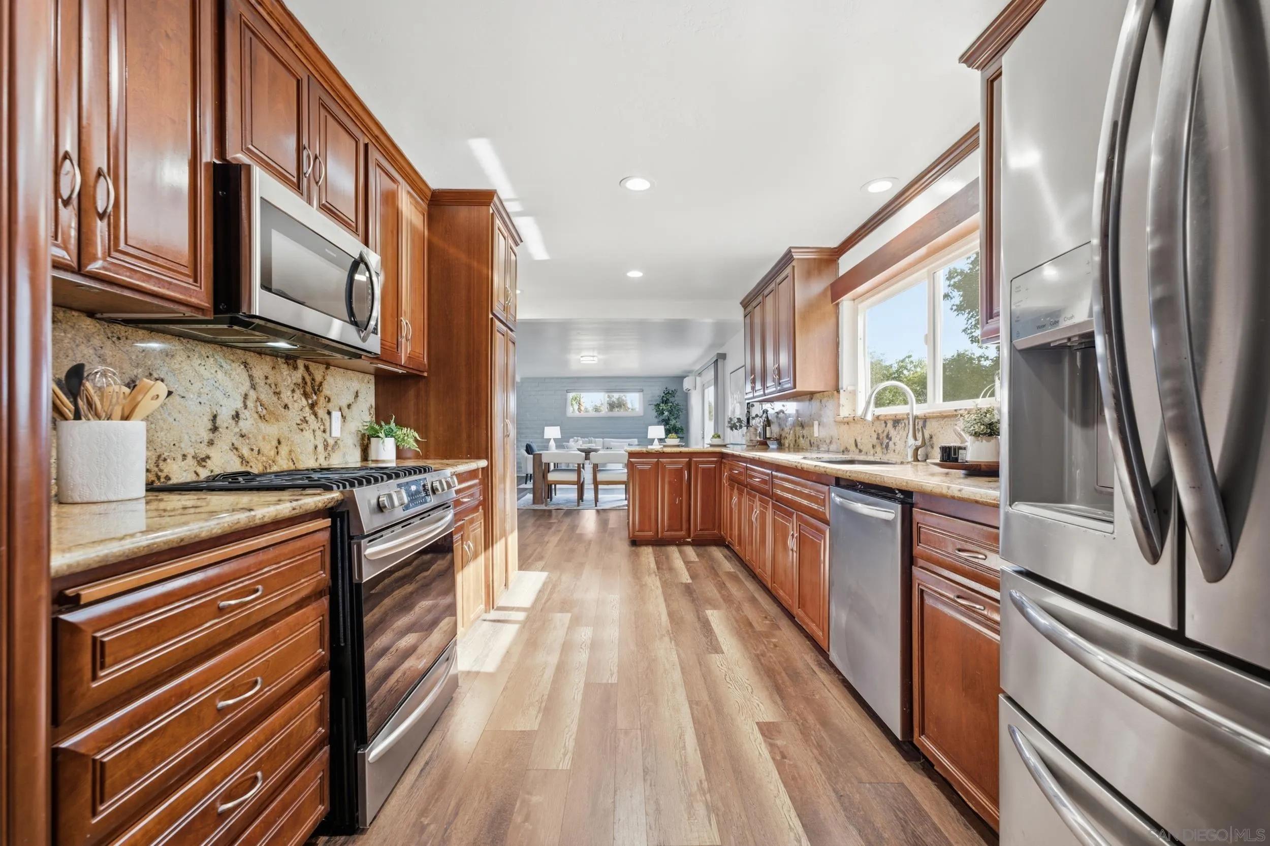 https://cdn.realtyfeed.com/cdn/127/260021384/4b11adf12238b508ec5e16ca11a189c2.webp