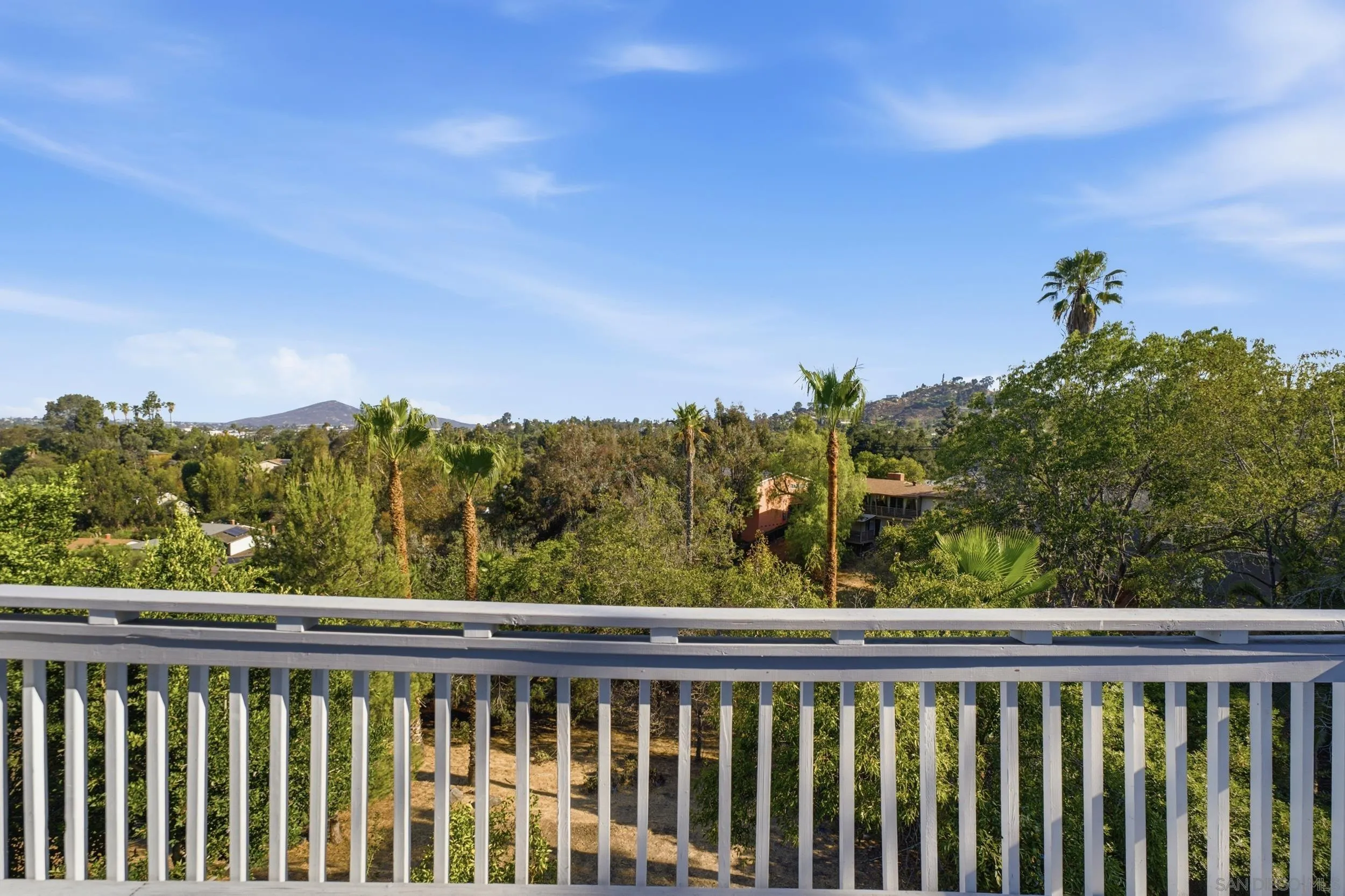 https://cdn.realtyfeed.com/cdn/127/260021384/51d7bea846bc4fd7d7ffc71cbf18a302.webp