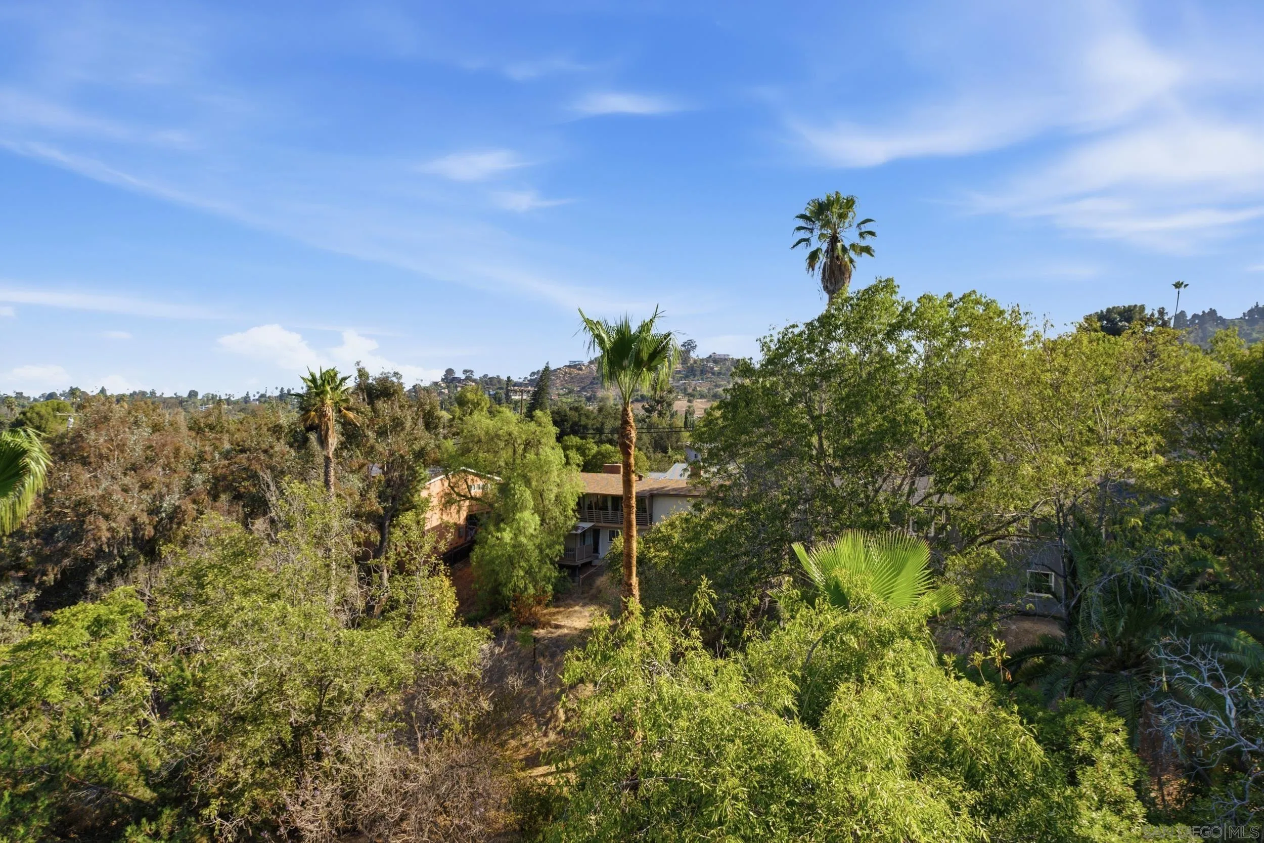 https://cdn.realtyfeed.com/cdn/127/260021384/65e390550f79fe3d5649e32a4c0c88cb.webp