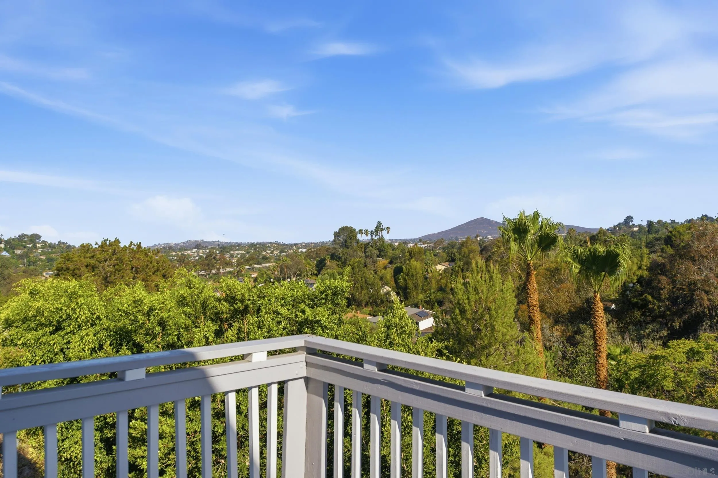 https://cdn.realtyfeed.com/cdn/127/260021384/8d7c75642ad3c1249cf7c4c09a8d716c.webp