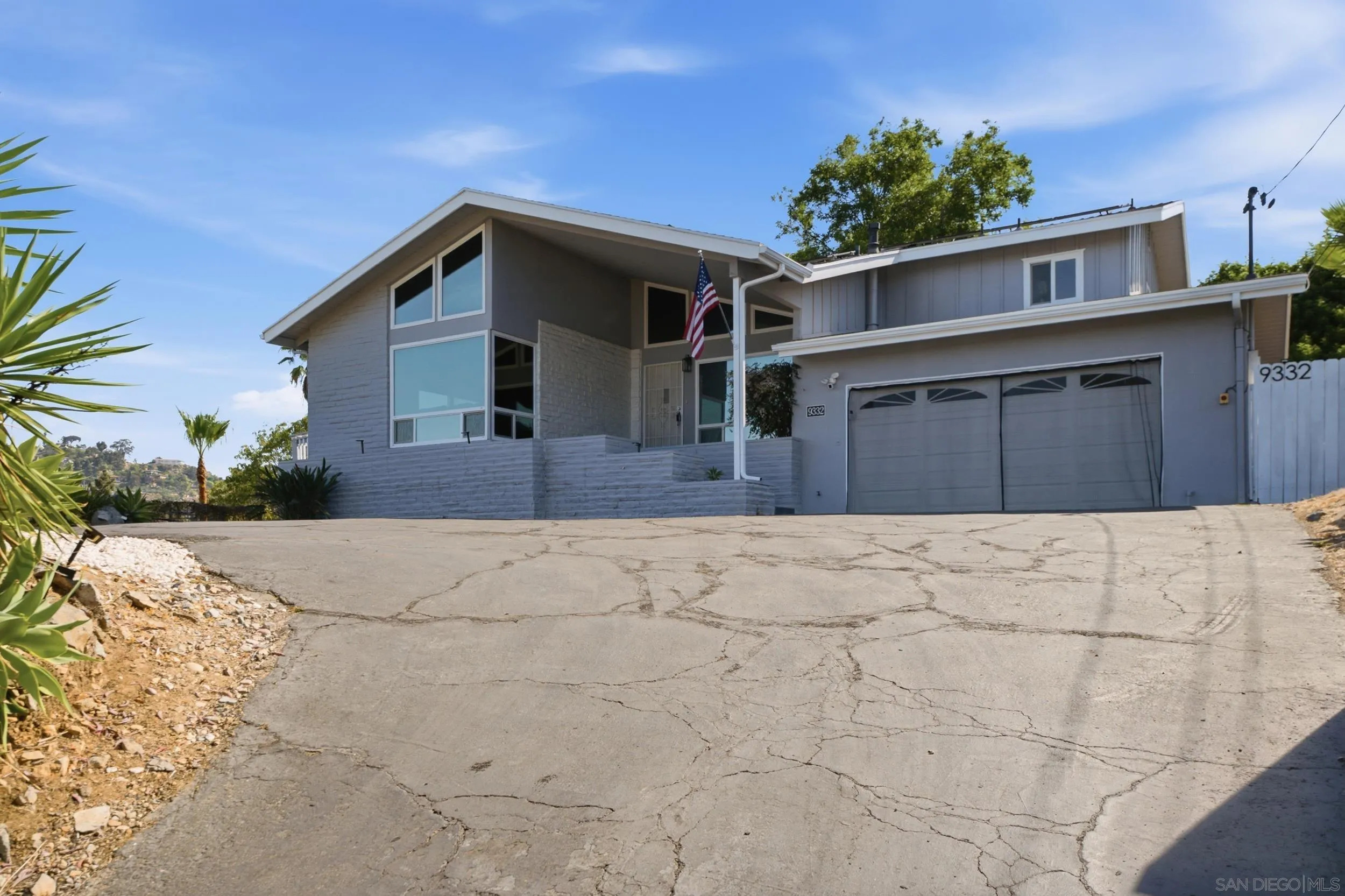 https://cdn.realtyfeed.com/cdn/127/260021384/91ca75cc128cc23be1dd1ebb2f94dad9.webp
