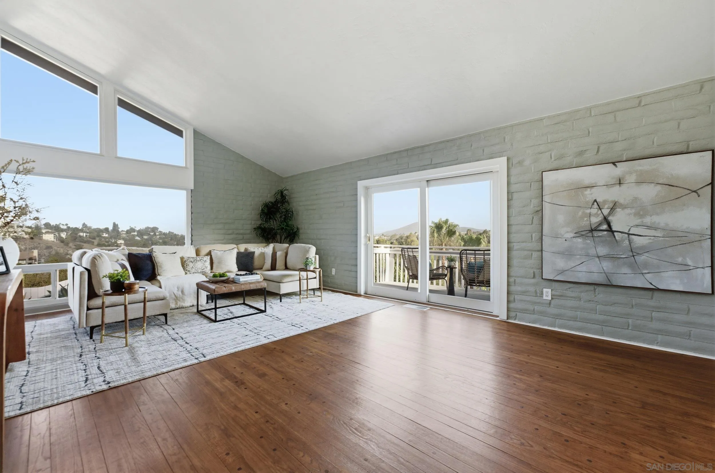 https://cdn.realtyfeed.com/cdn/127/260021384/a694c41adad61cc1fbcc94f3b335b7b6.webp
