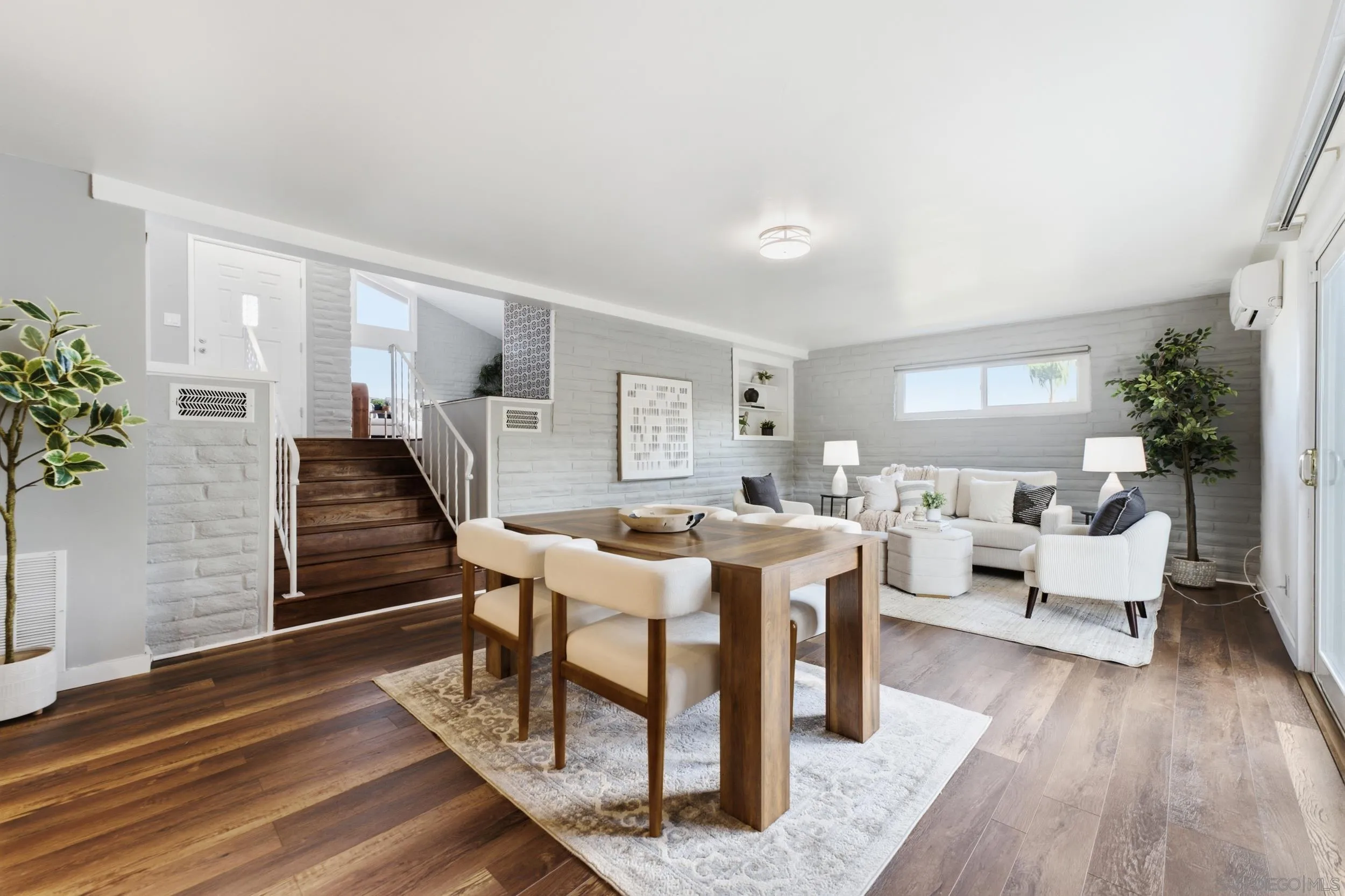 https://cdn.realtyfeed.com/cdn/127/260021384/a7e636cb5702ba6d1900b693a0b5371d.webp