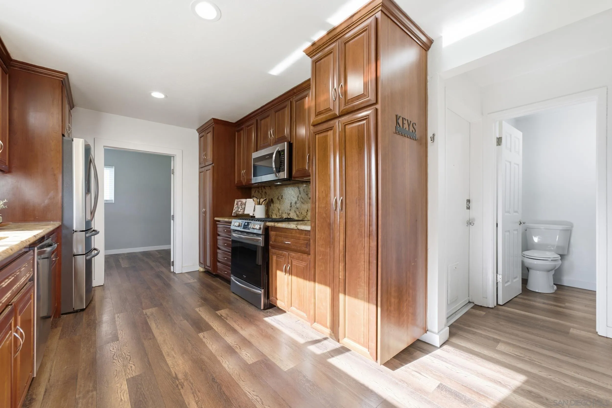 https://cdn.realtyfeed.com/cdn/127/260021384/d384f9611d2b16a5e47fb82e15dedd2d.webp