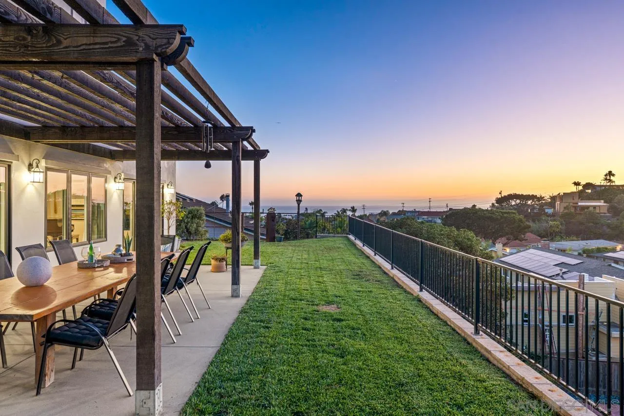 https://cdn.realtyfeed.com/cdn/127/260021386/0565754a07d934651fd922cd170502e9.webp