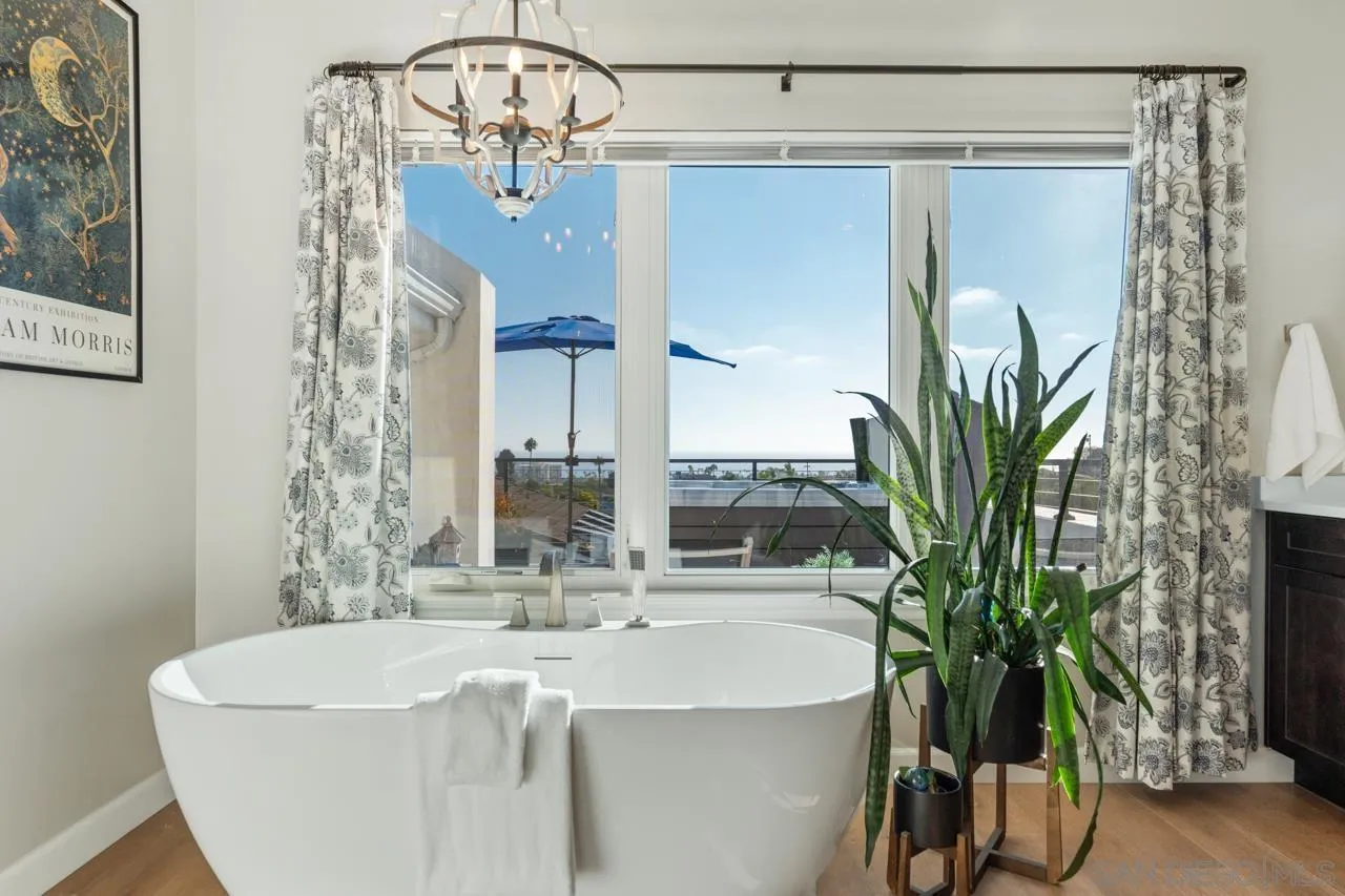 https://cdn.realtyfeed.com/cdn/127/260021386/17132c5bf84a87228021bbe5c681f42b.webp