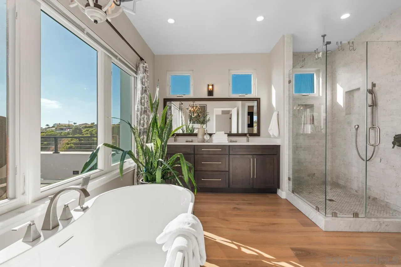 https://cdn.realtyfeed.com/cdn/127/260021386/5b9396efe44799d60bd2e804696dabb3.webp