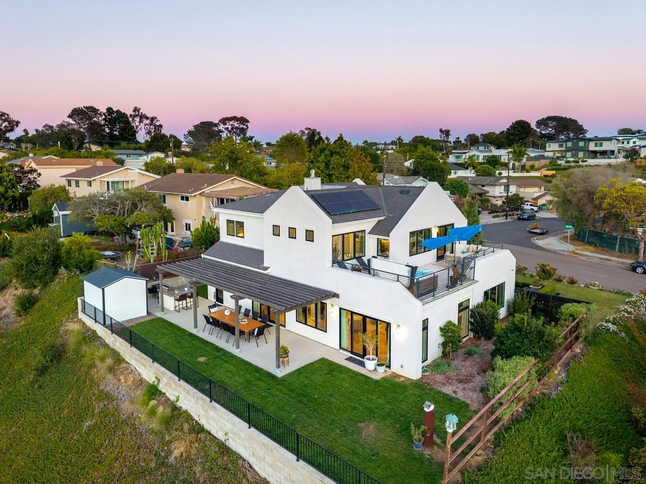 https://cdn.realtyfeed.com/cdn/127/260021386/770b8f5fe5ad8a47d0cbb94d8281f57f.webp