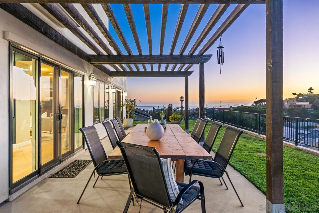 https://cdn.realtyfeed.com/cdn/127/260021386/a4a05fecc2782f863f7df8b403ff9359.webp