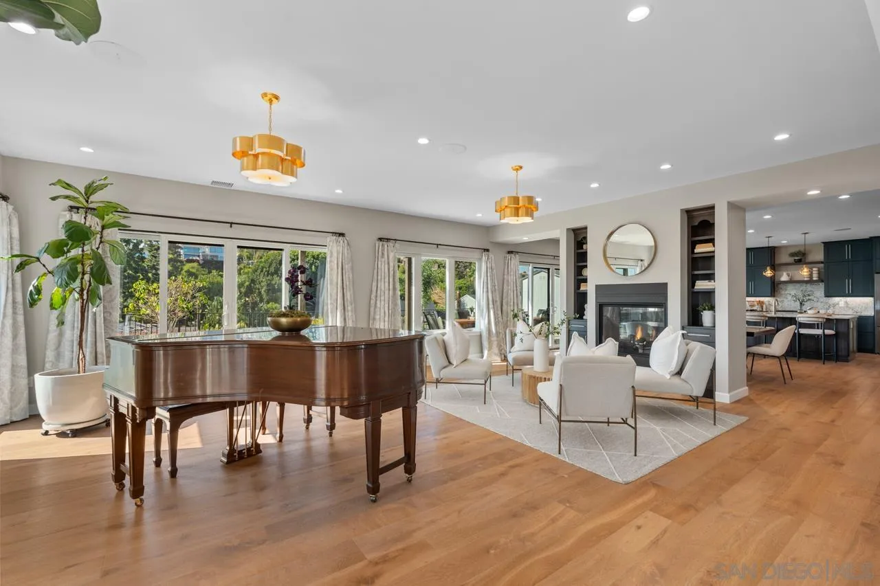 https://cdn.realtyfeed.com/cdn/127/260021386/c9b41a72fa933d5263dd883bbeed2b45.webp