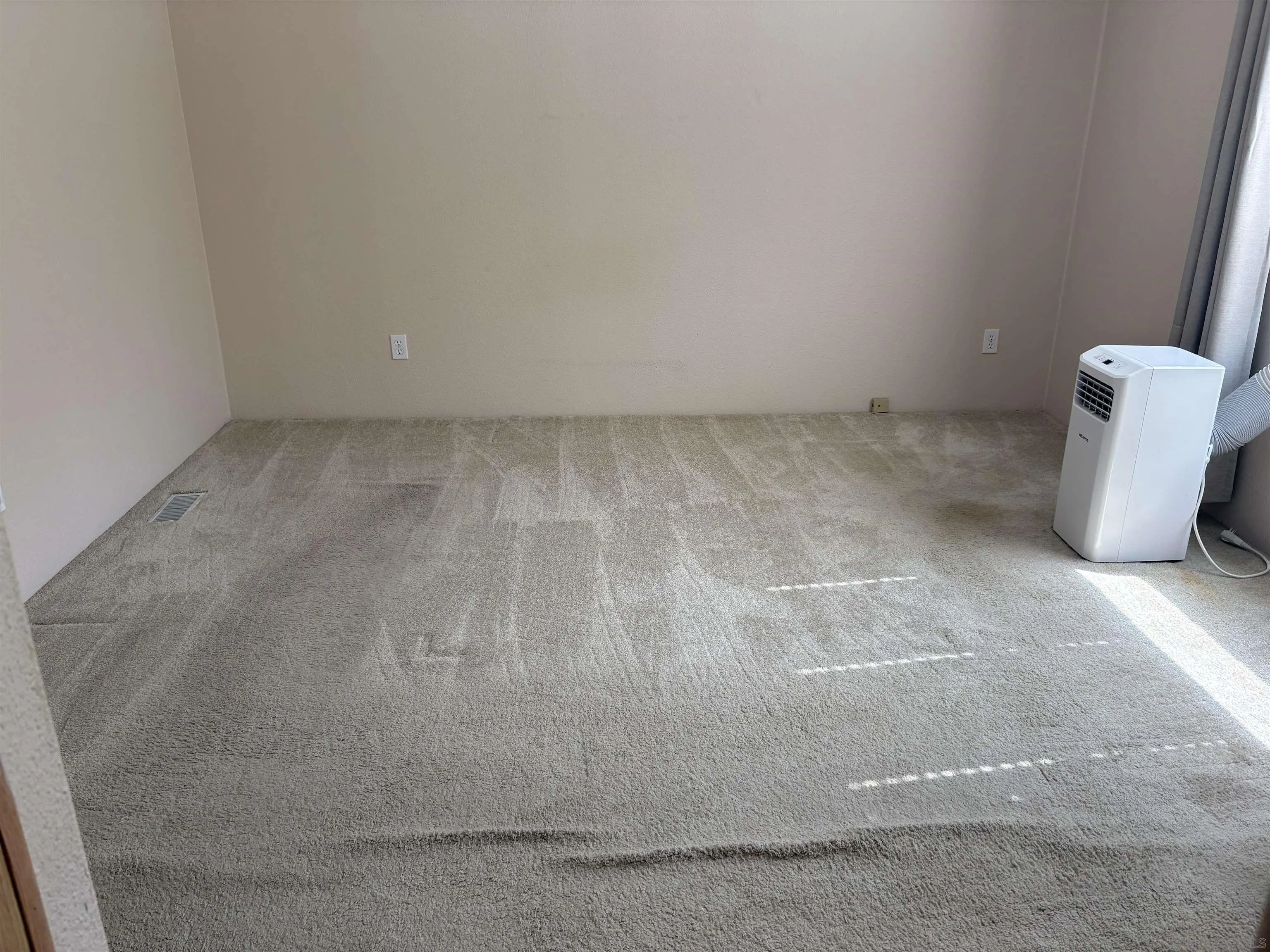 https://cdn.realtyfeed.com/cdn/127/260021387/0c1df23ca974d6811da96863a65dff0e.webp